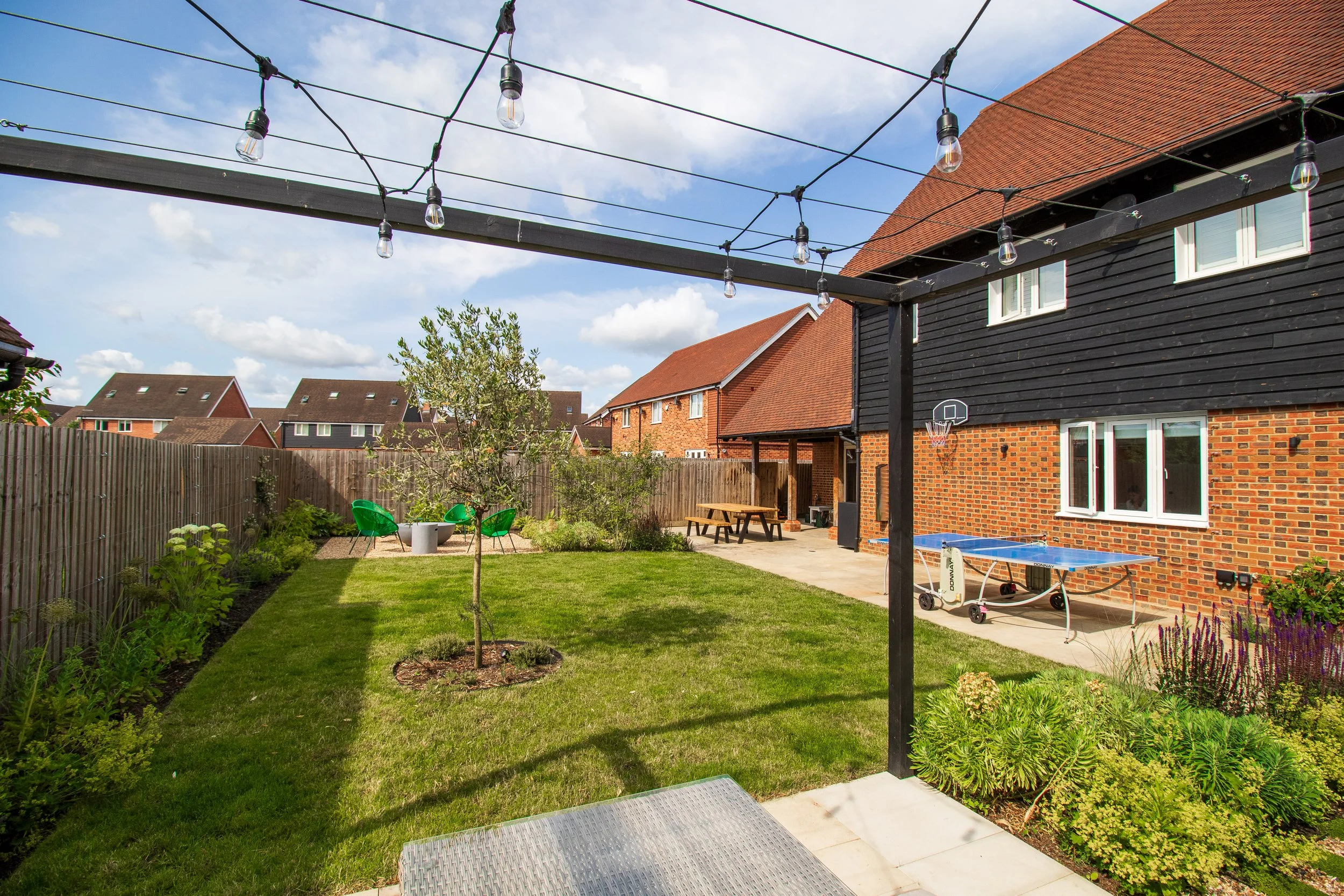 Ben Martin Garden Design_pergola_planting_surrey.JPG