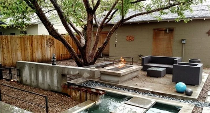 Back patio area(1).jpg