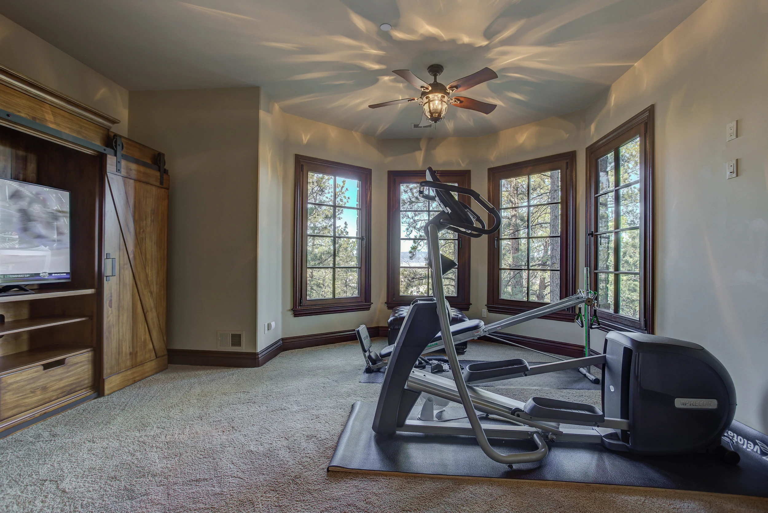 1+Eagle+Pointe+Lane_WorkoutRoom.jpg