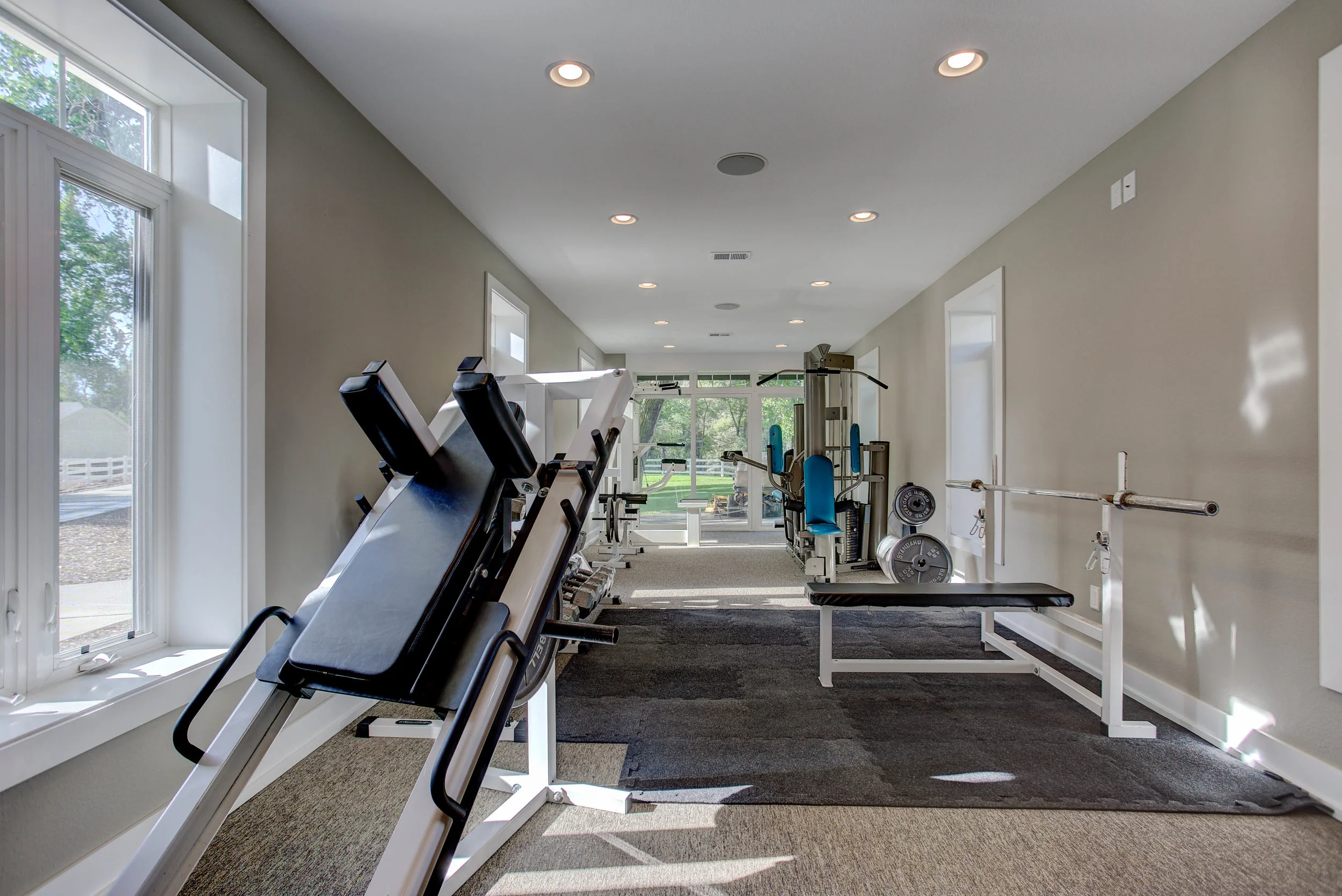 11229 North 75th Street_GuestHouse_WorkoutRoom.jpg