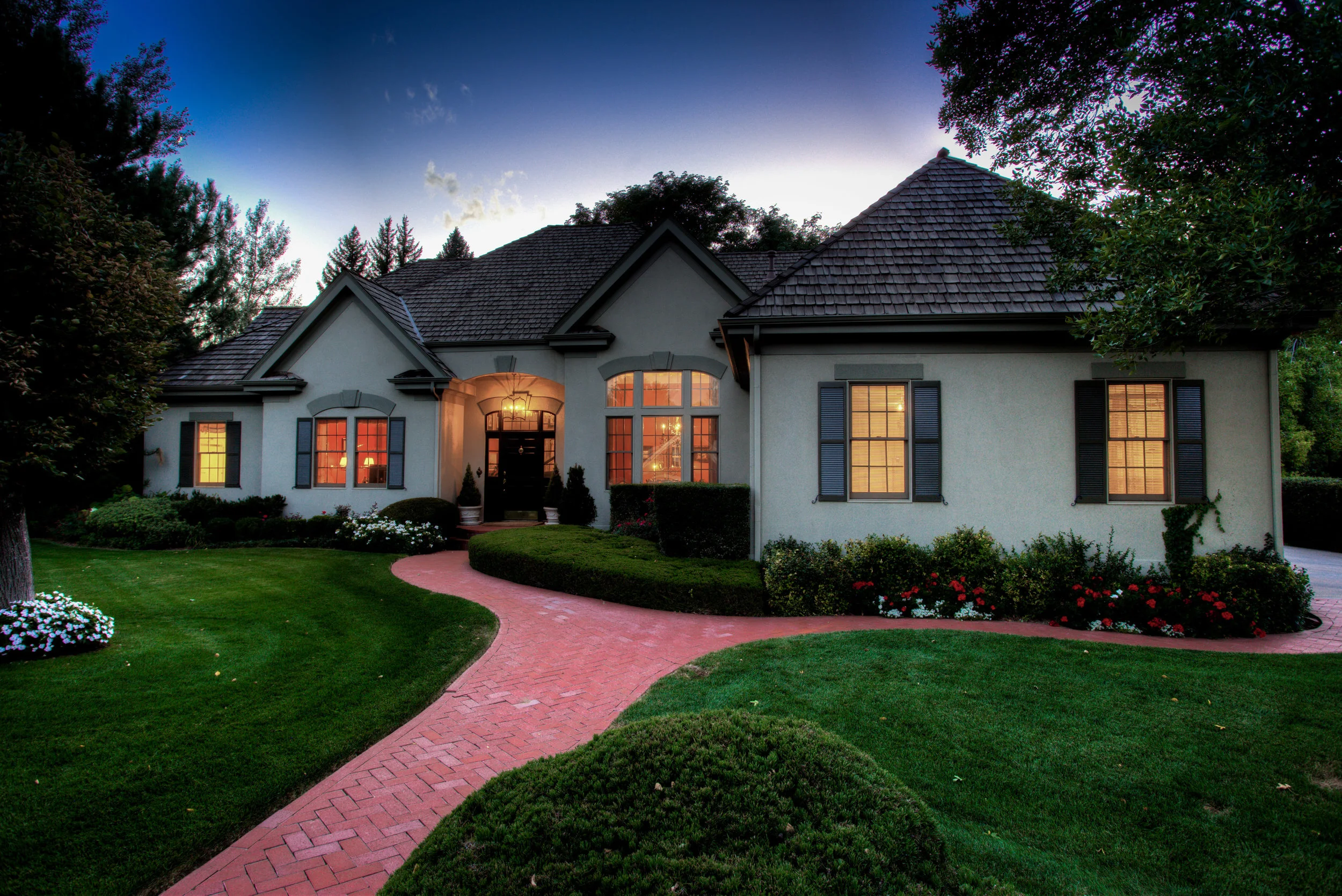 4201 S Bellaire Cir_Twilight_Front01.jpg