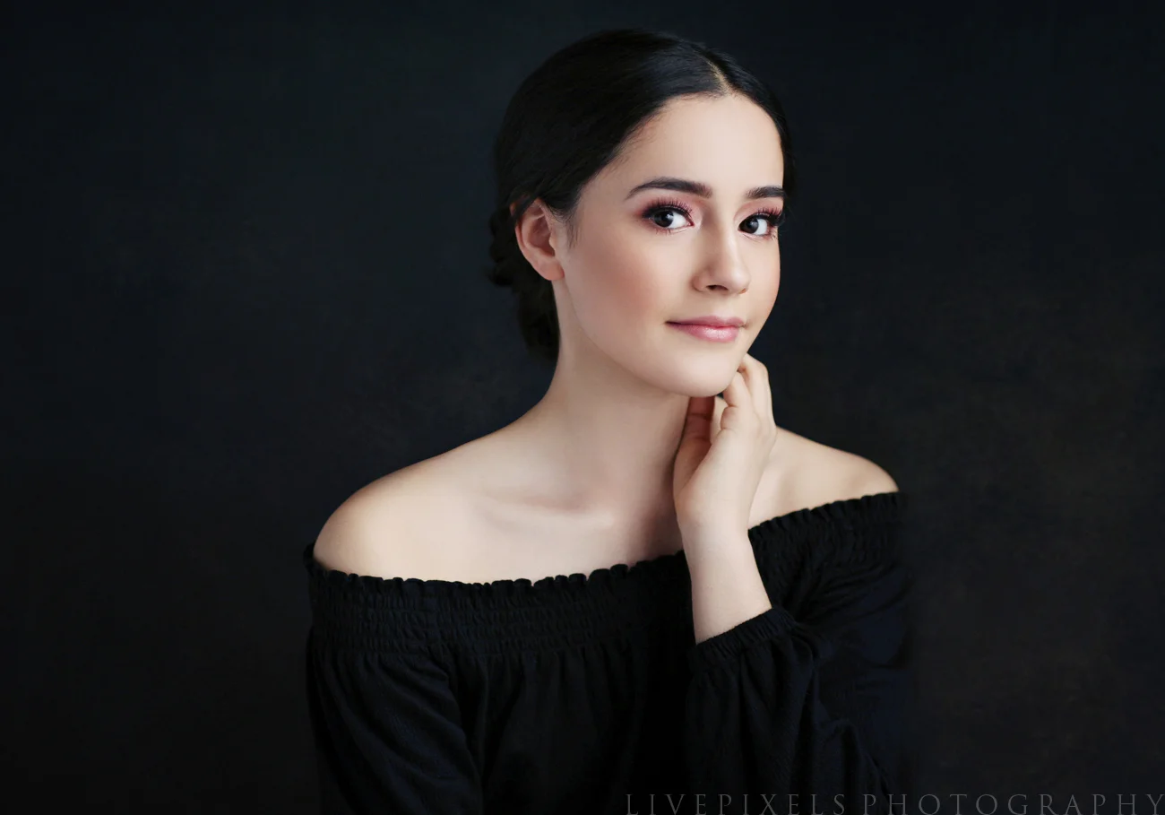 Elegant timeless portrait of a young girl.jpg
