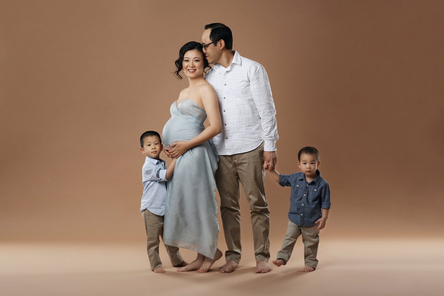 toronto-pregnancy-photo-studio.jpg