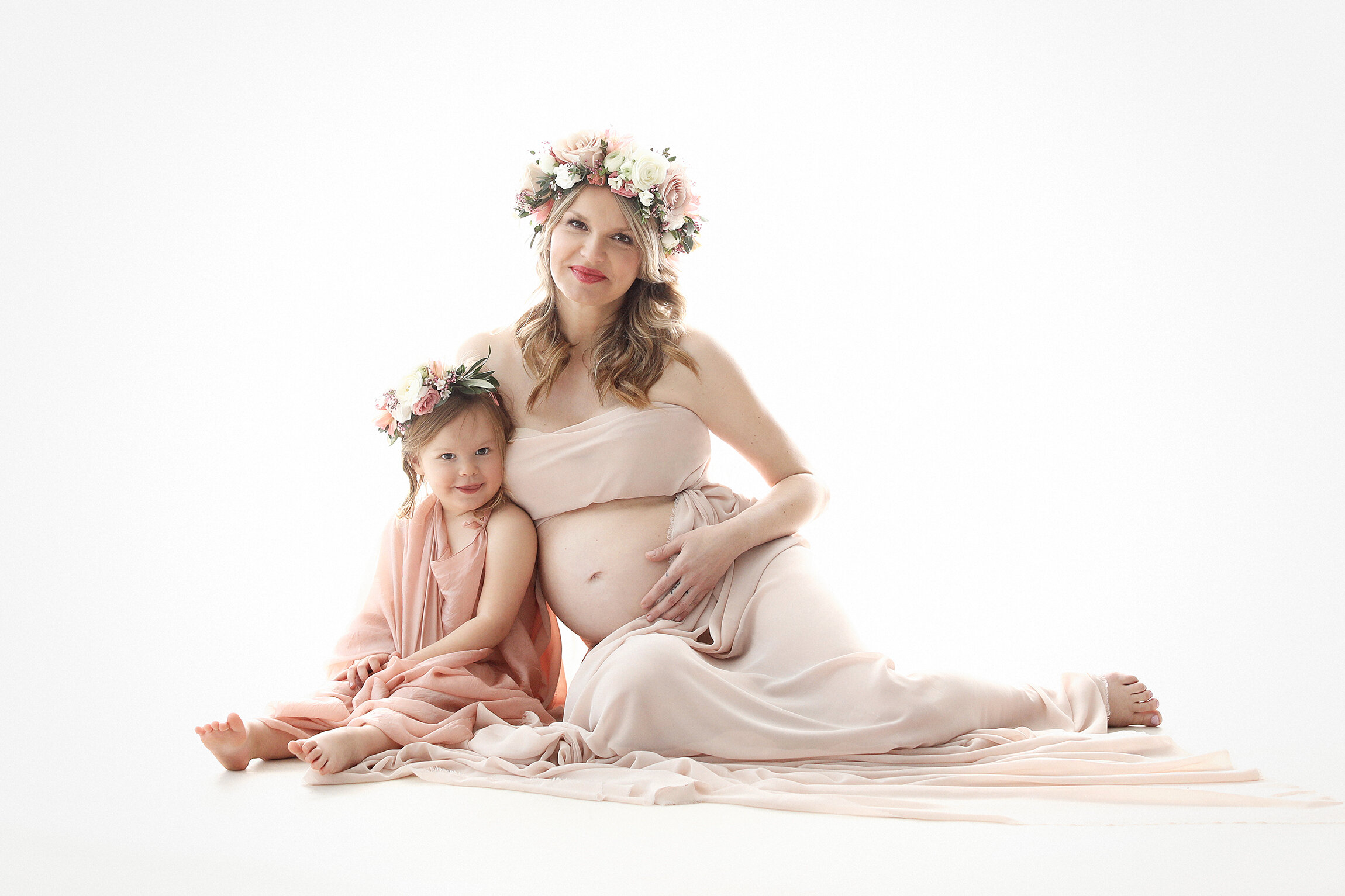 mom-and-baby-pregnancy-photoshoot-toronto.jpg