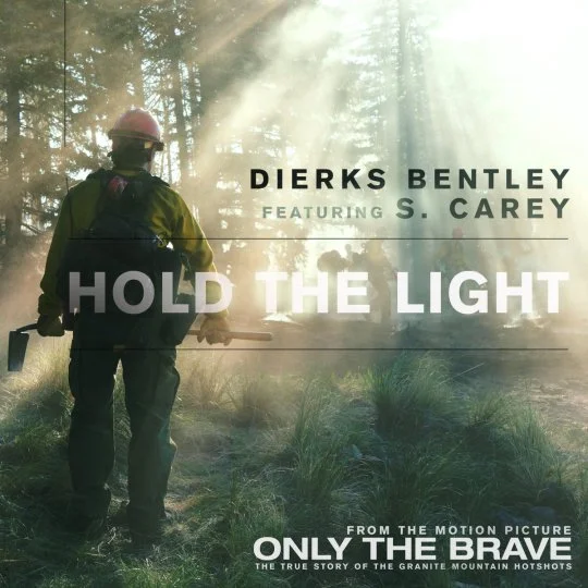 SINGLE PREMIERE:&nbsp;“HOLD THE LIGHT”, DIERKS BENTLEY, CO-WRITTEN BY S. CAREY