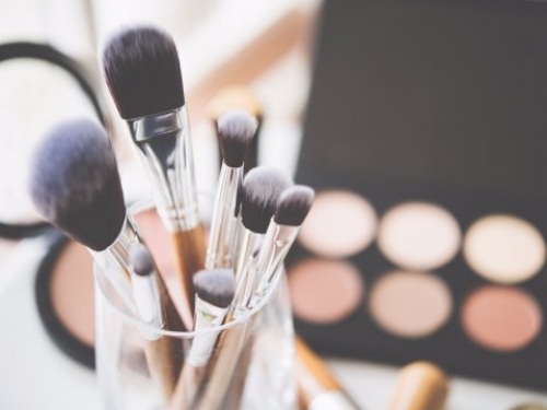 makeup-brushes.jpg