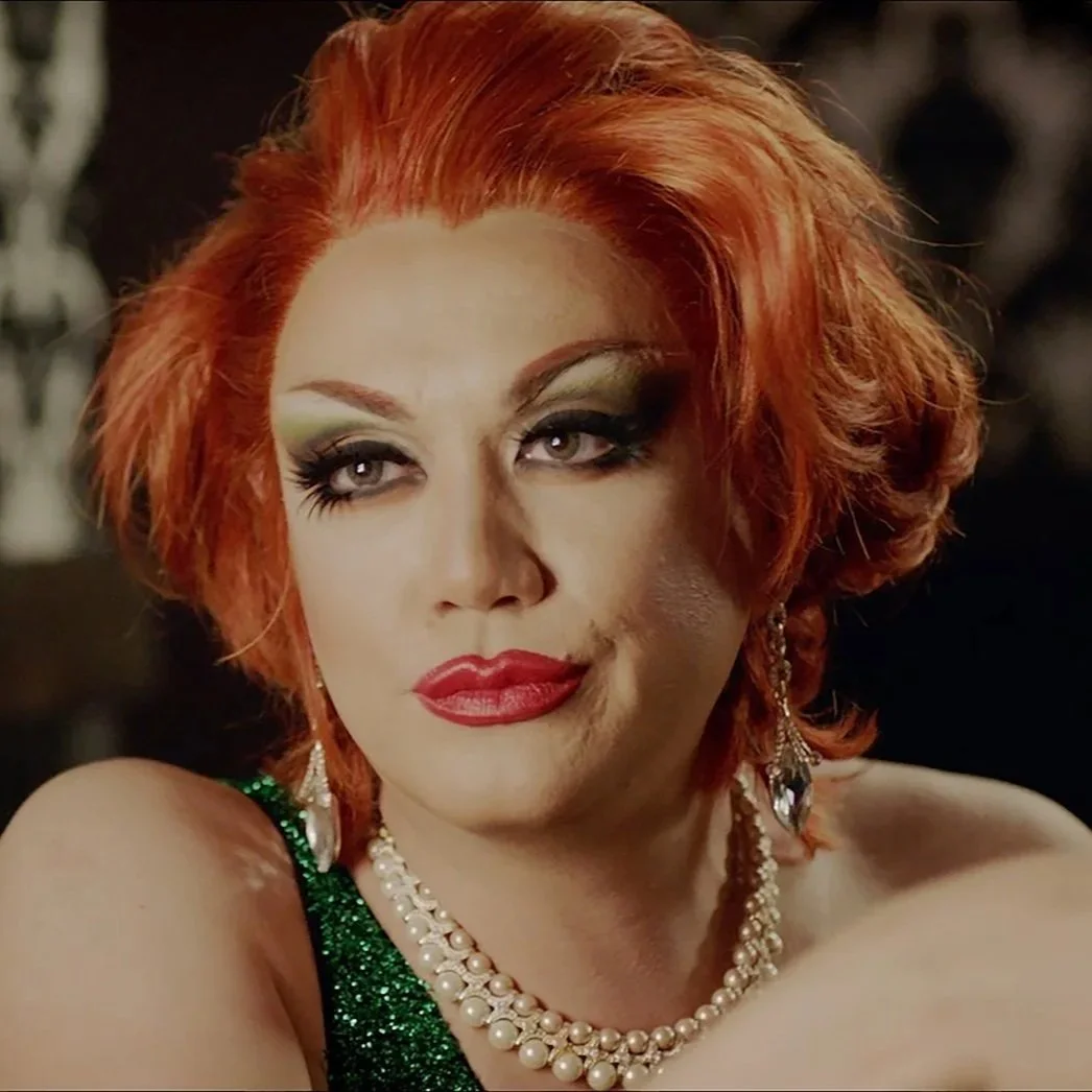 “A SEQUINED, GLITTERY FILM THAT SHINES” | GOD SAVE THE QUEENS