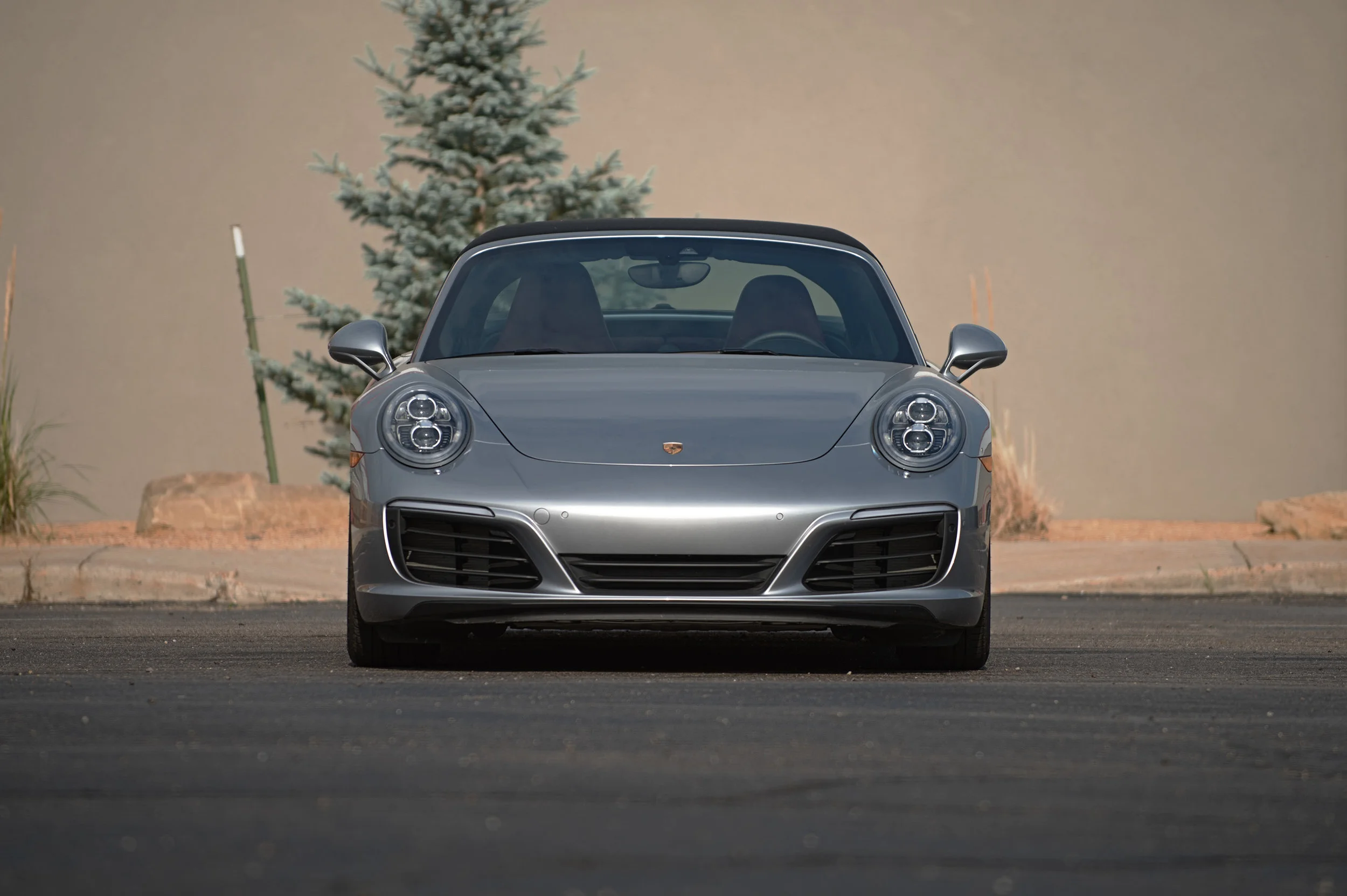 Porsche-03.jpg