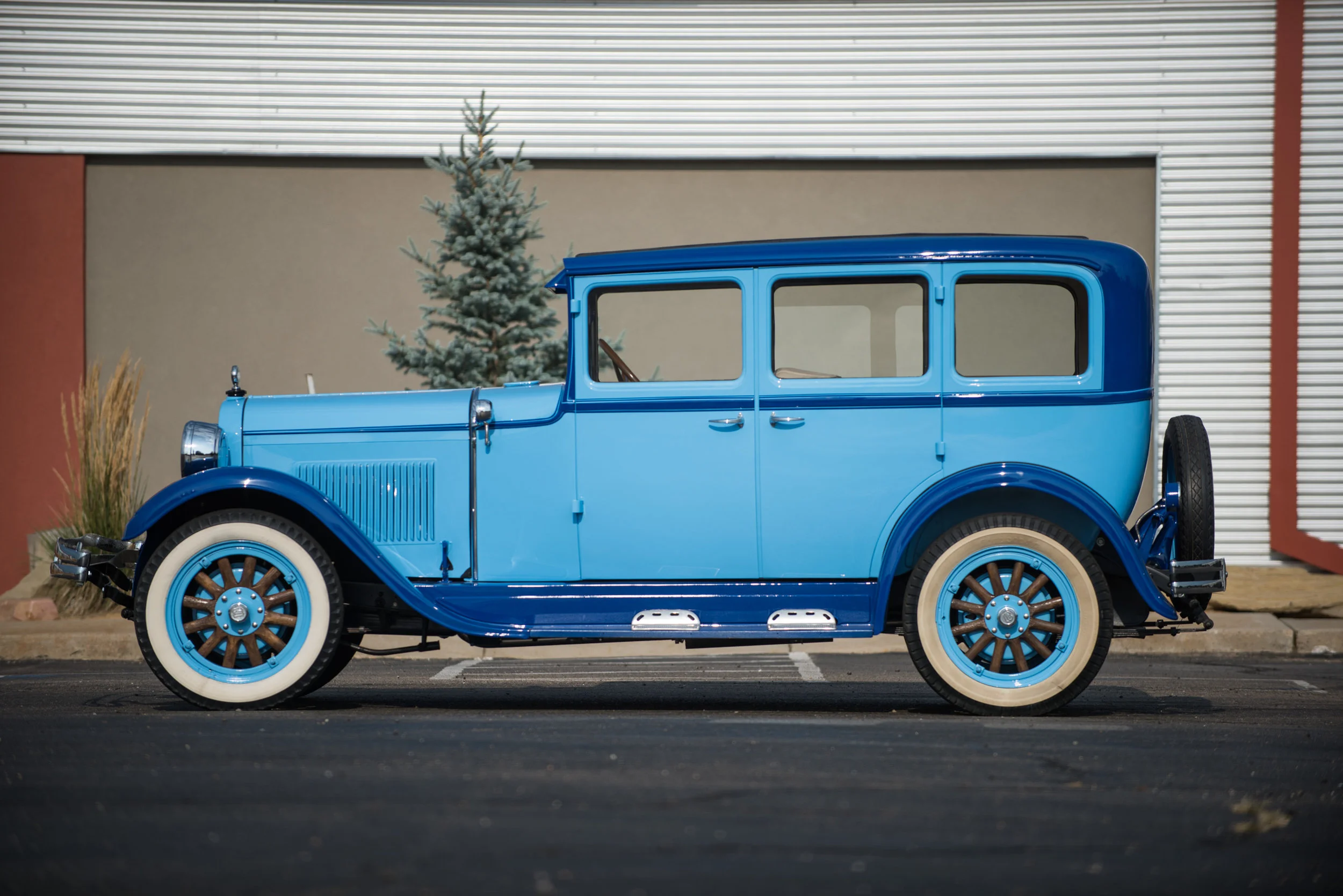 Blue-02.jpg