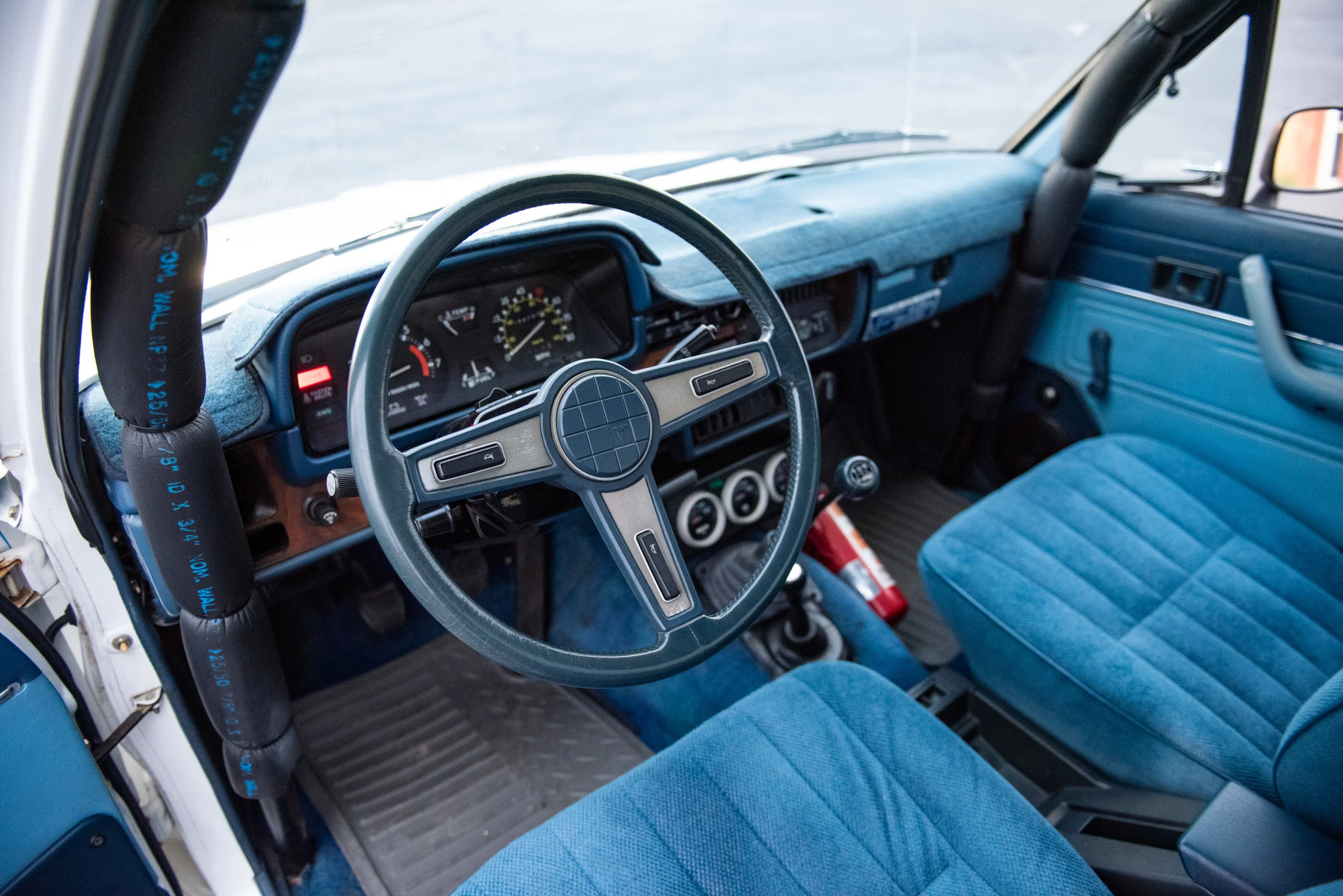 82Toyota4X4__06.jpg