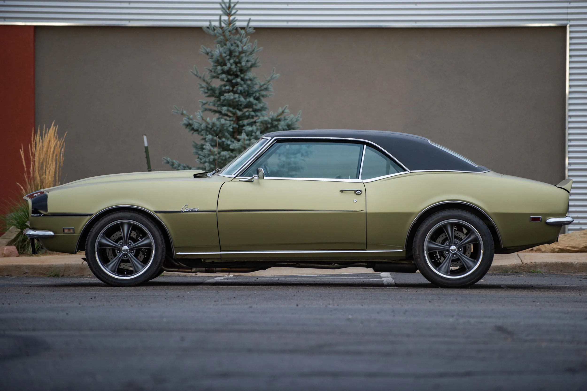 327CamaroGreen01.jpg