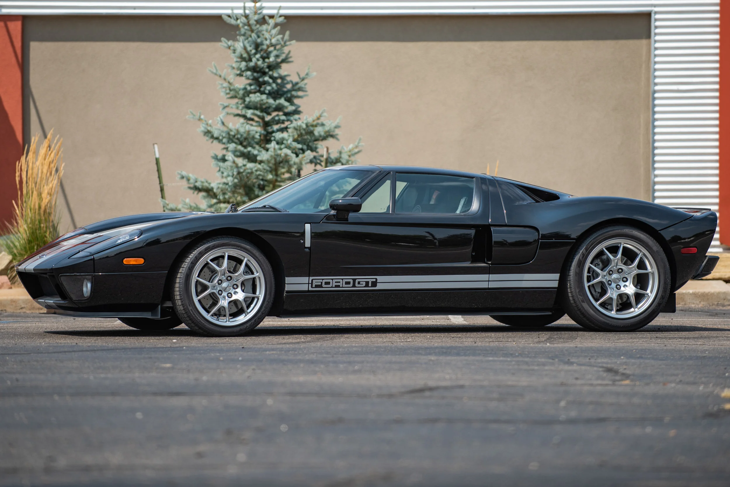 BlackGT02.jpg
