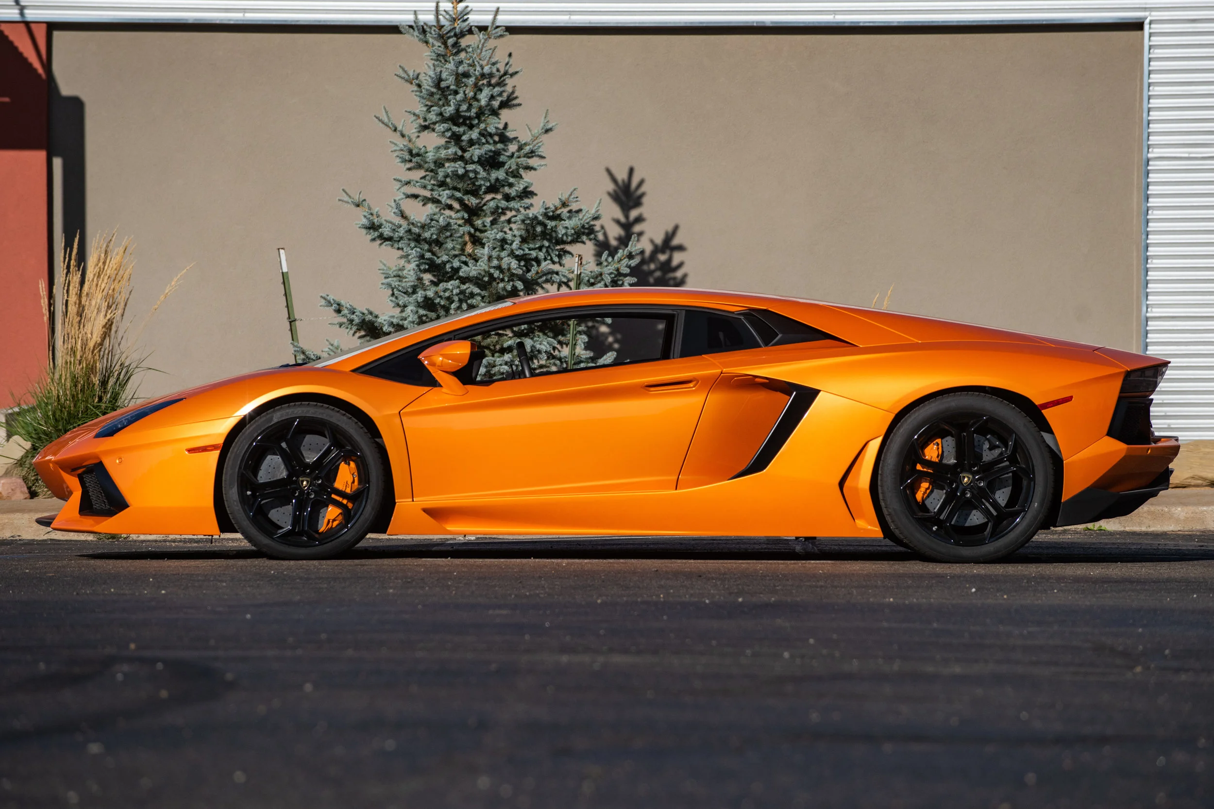 Aventador_01.jpg