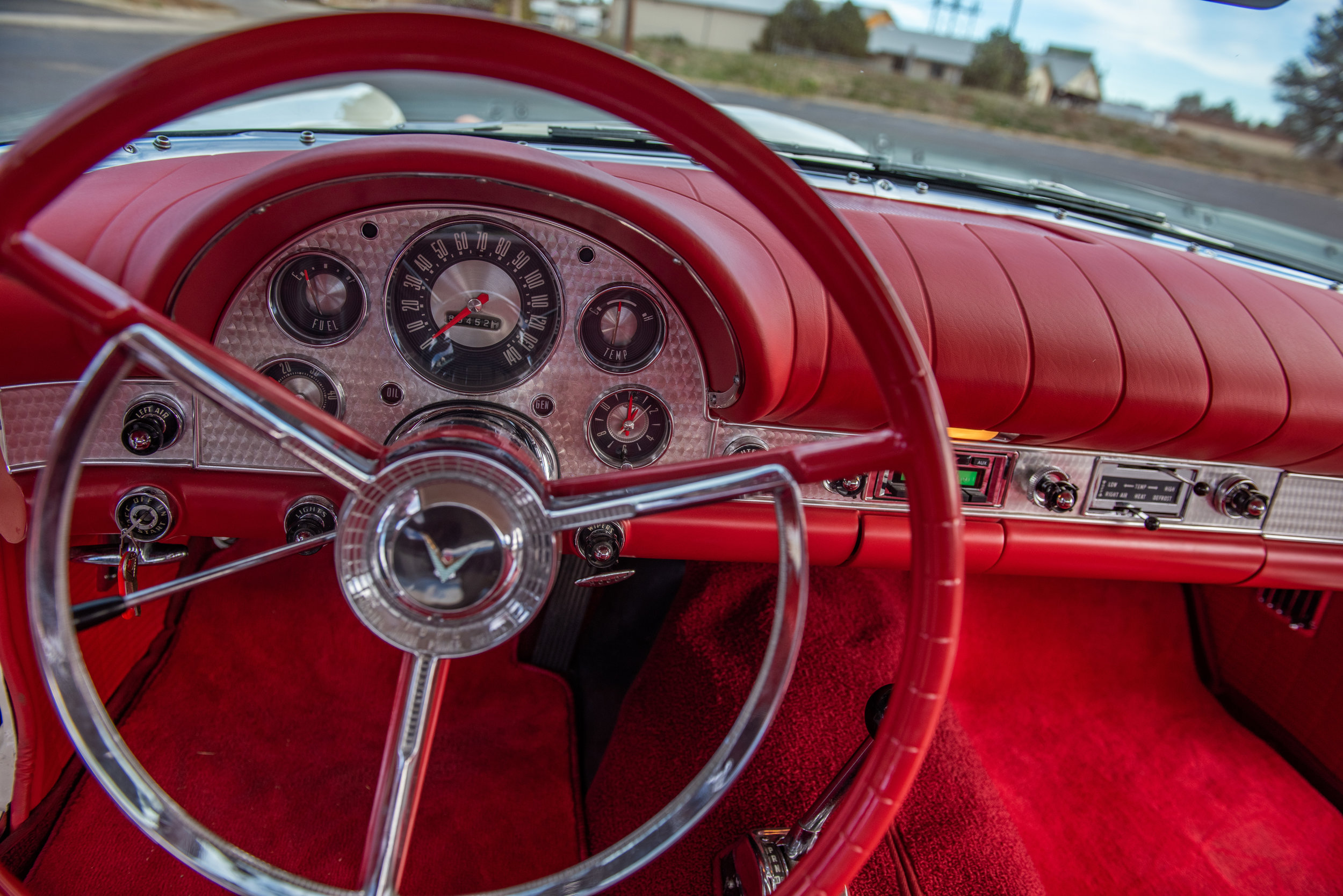 FordThunderbird_08.jpg