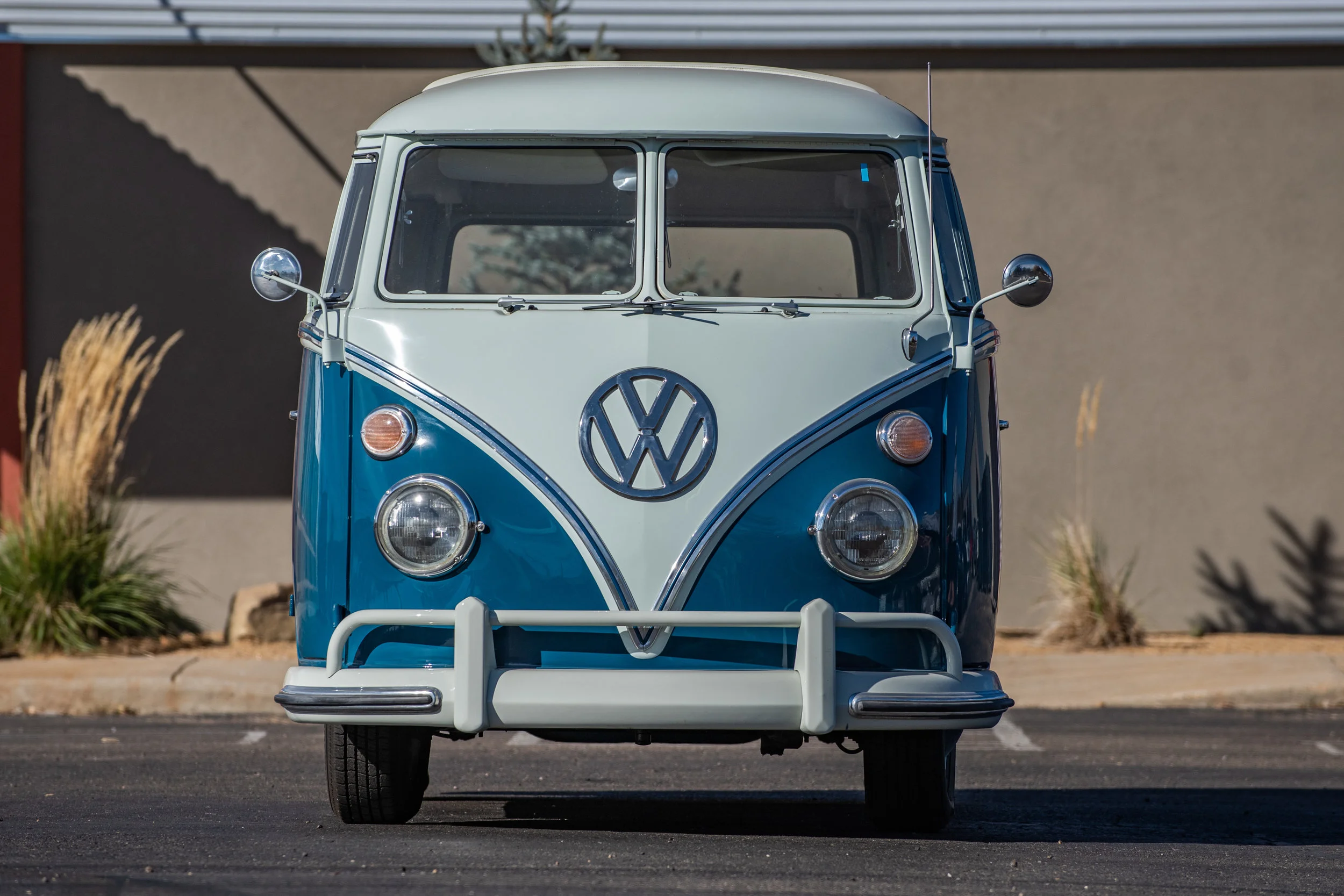 TealWhiteVWBus_03.jpg