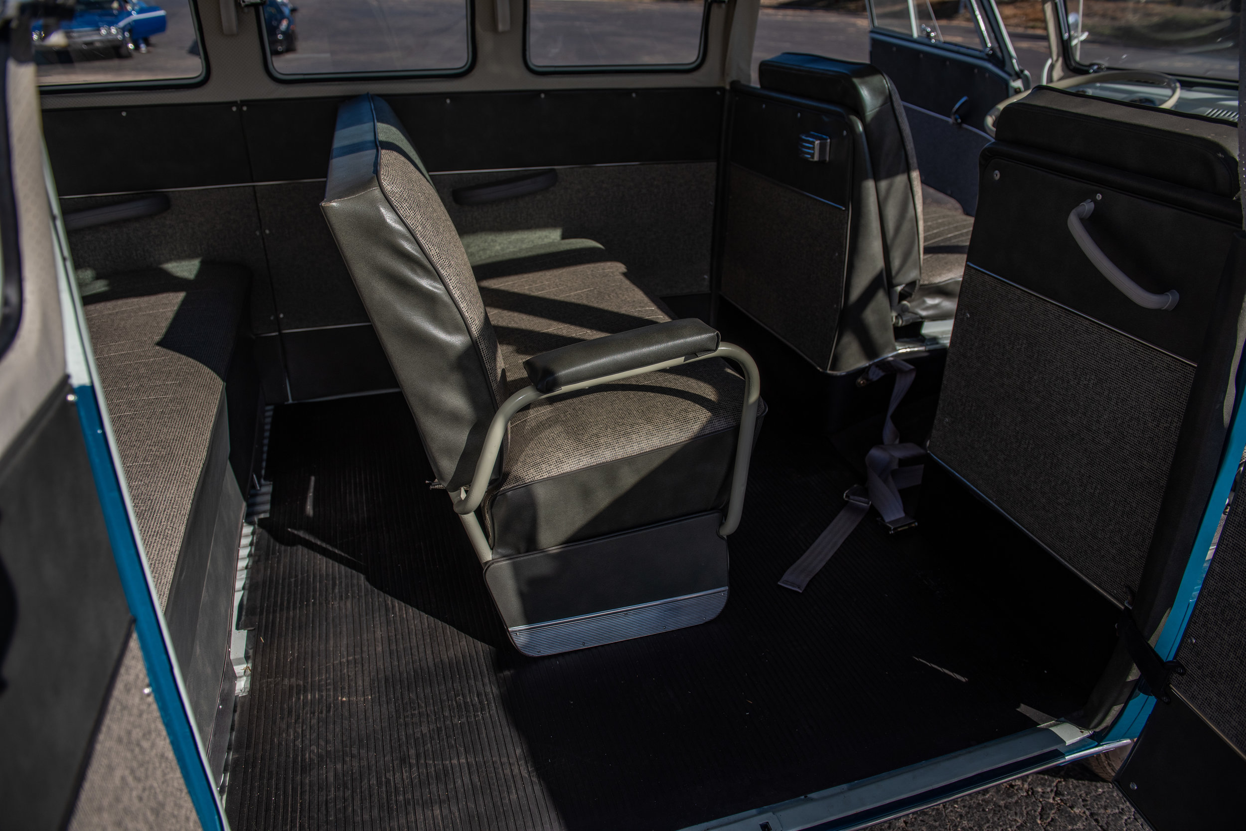 TealWhiteVWBus_12.jpg