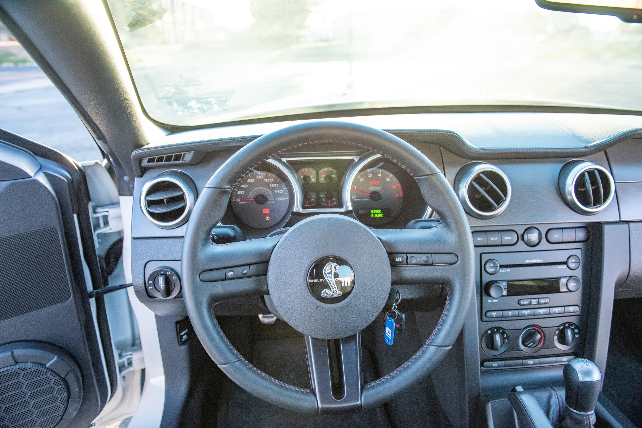 07ShelbyGT500_07.jpg