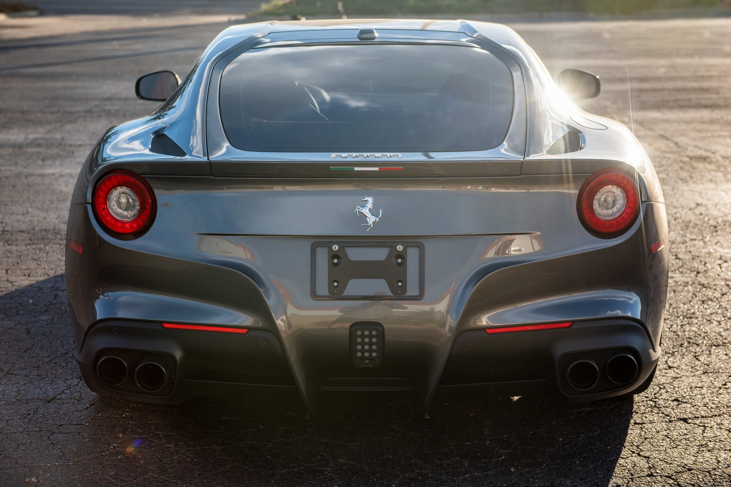 F12Ferrari_04.jpg