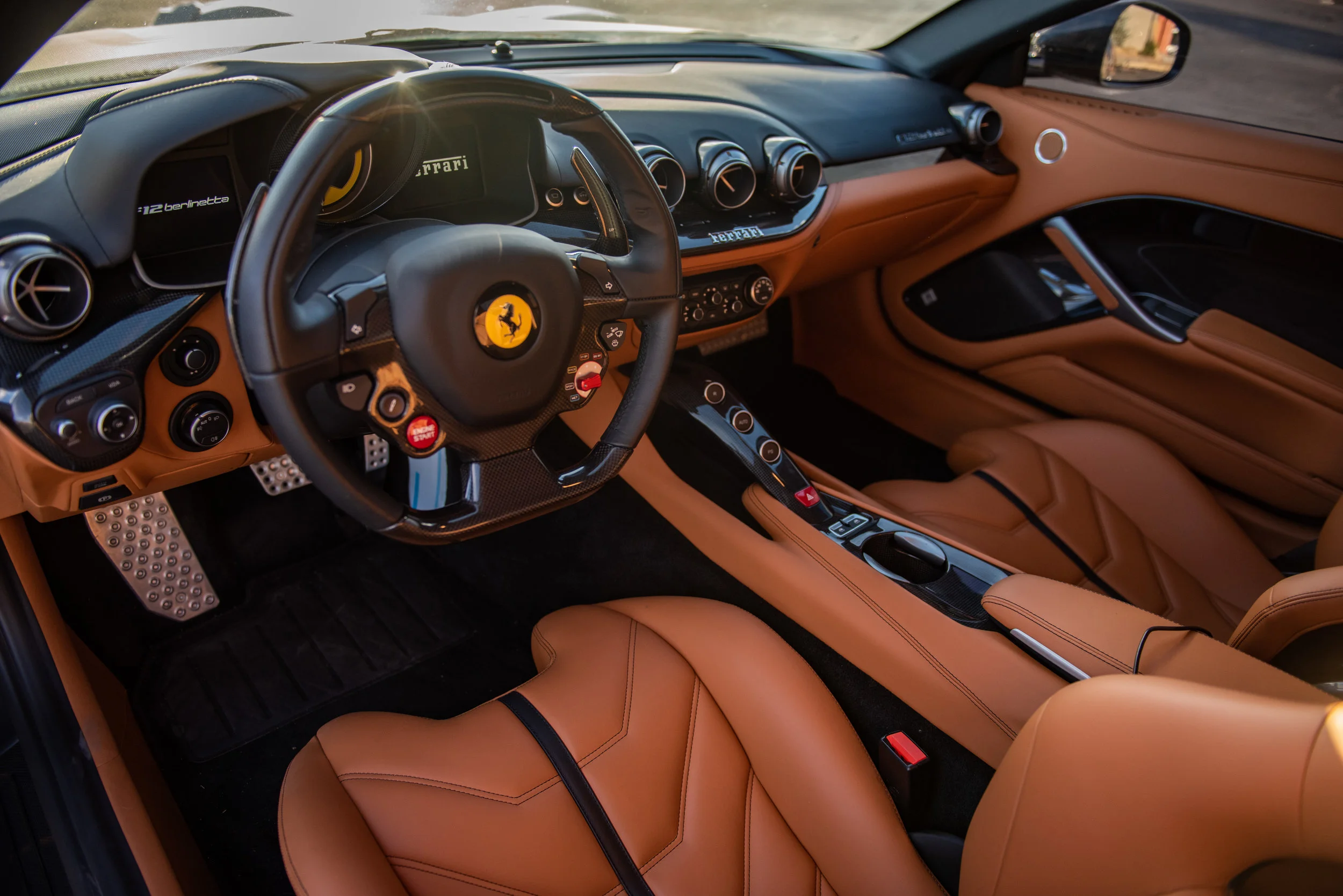 F12Ferrari_07.jpg