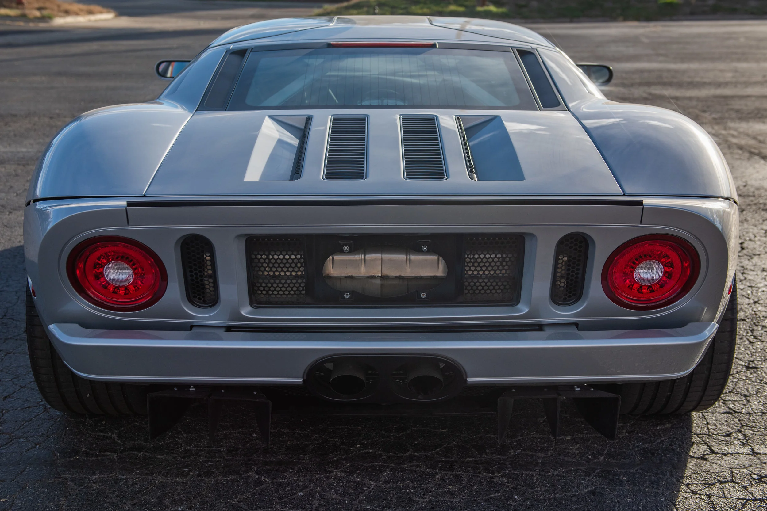 SilverFordGT_08.jpg