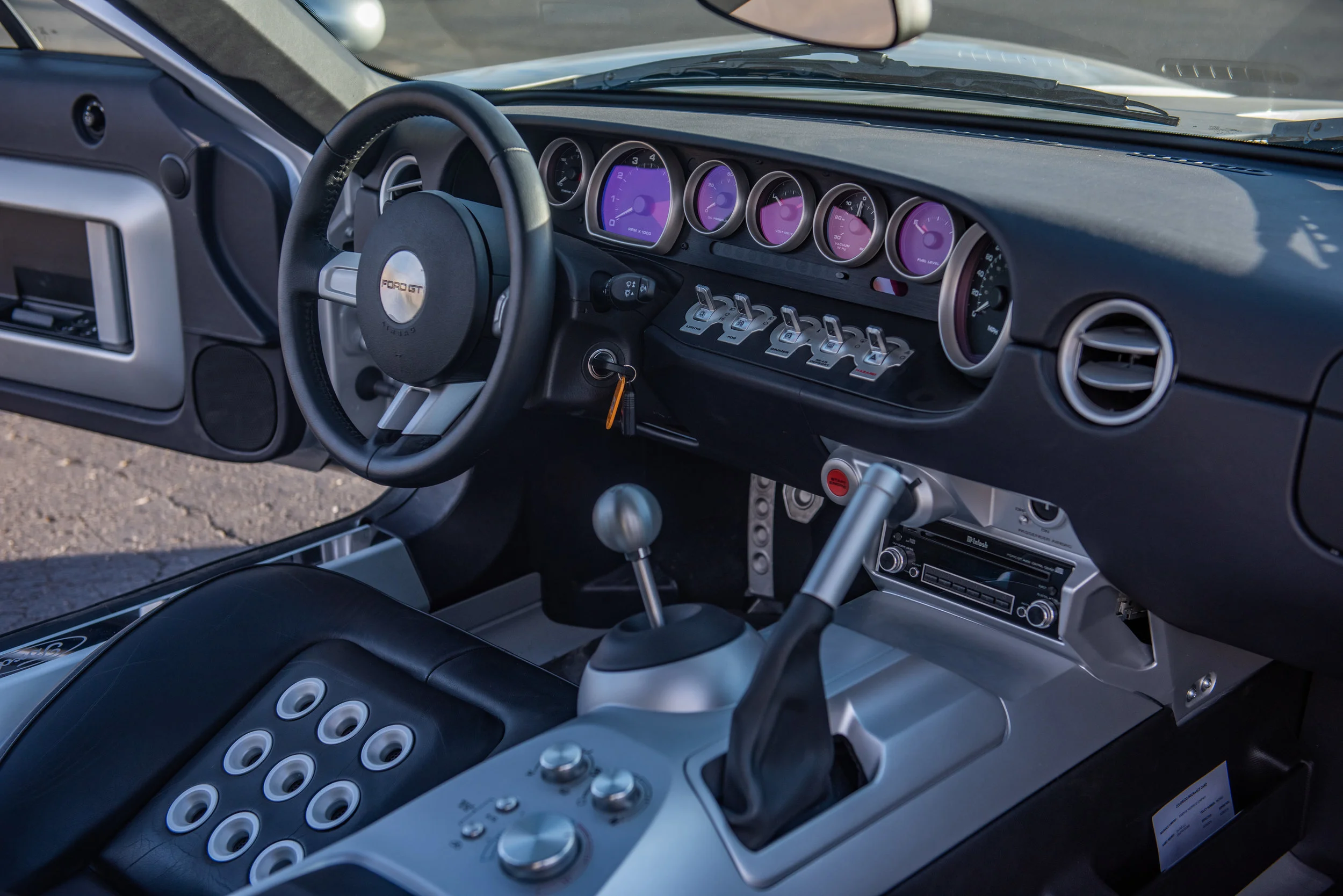 SilverFordGT_11.jpg