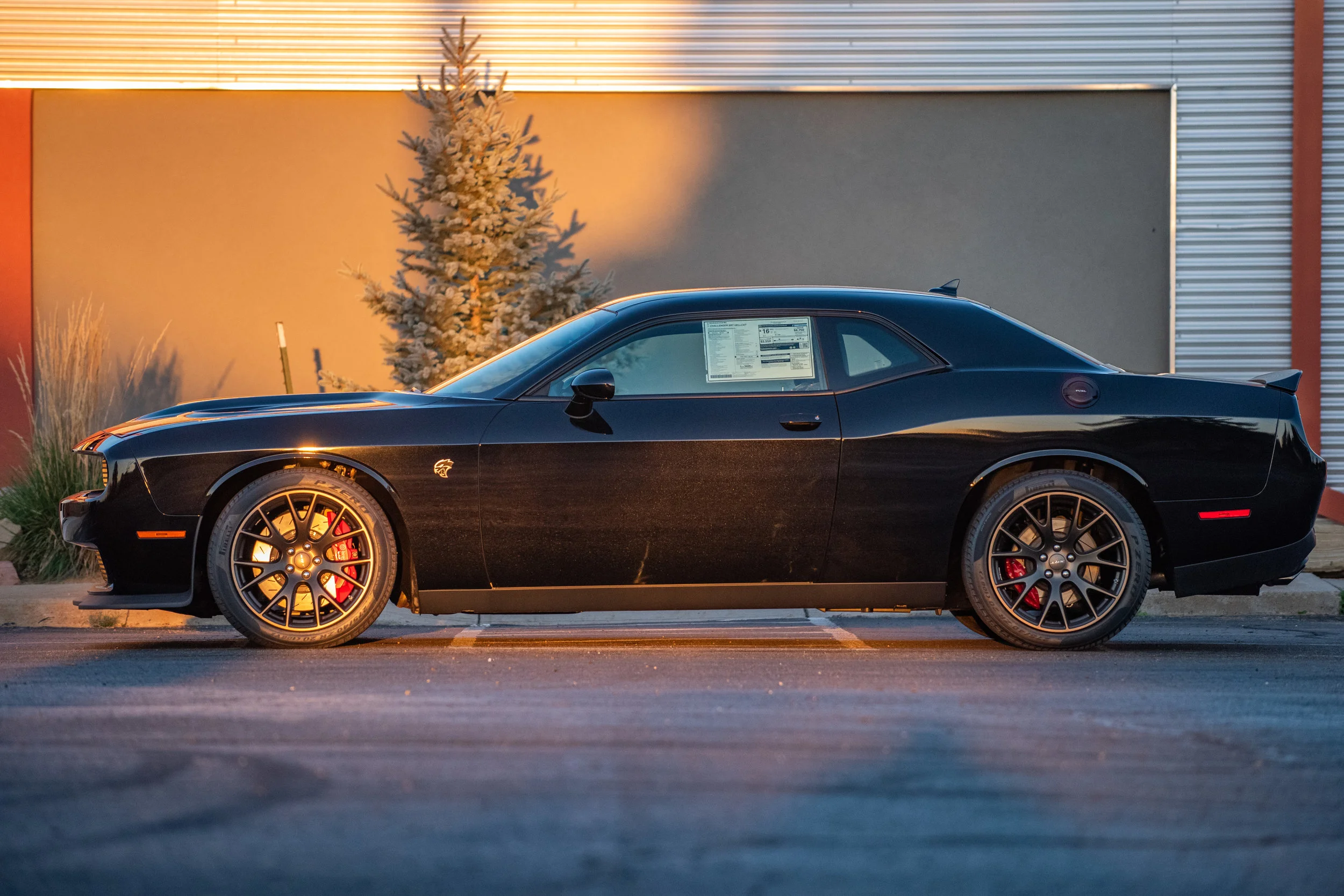 15Hellcat-BLK_01.jpg