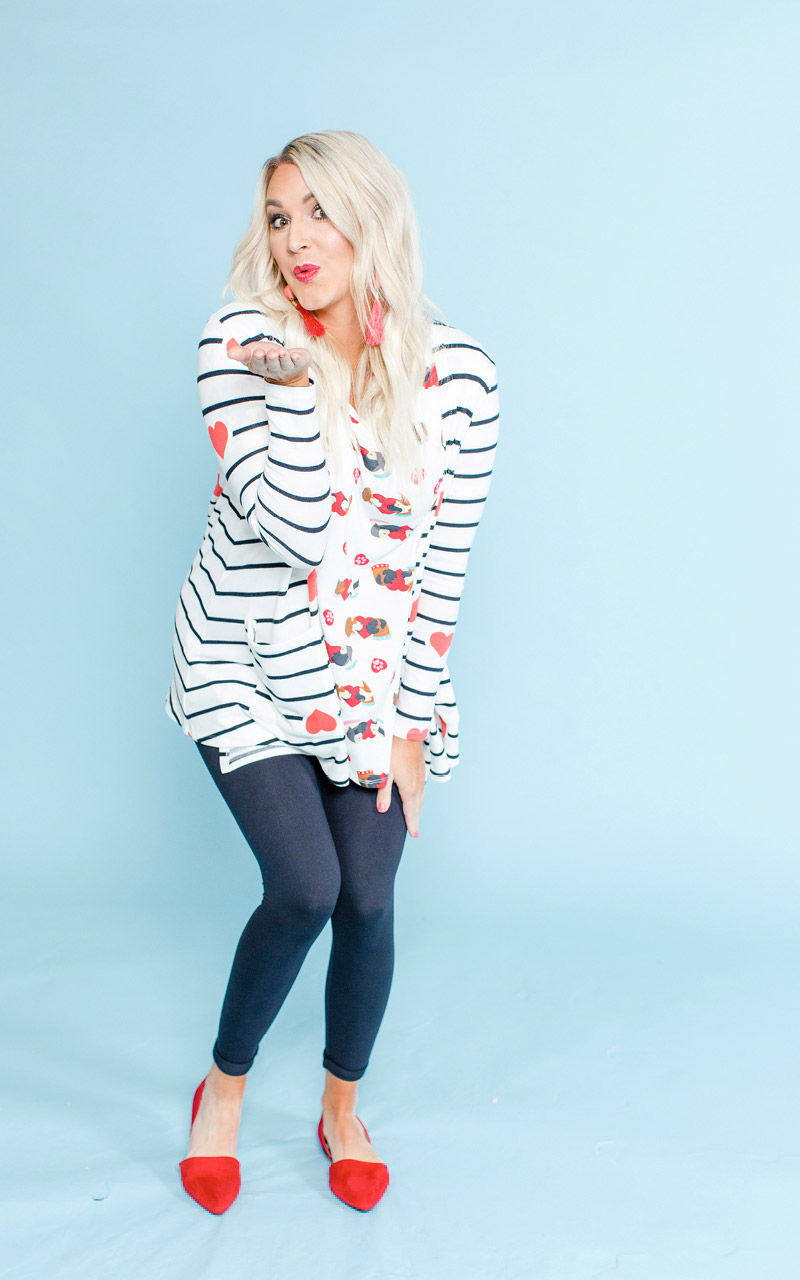 LuLaRoe-Caroline-Mid-Length-Cardigan-with-side-pockets-black-white-striped-with-hearts.jpg