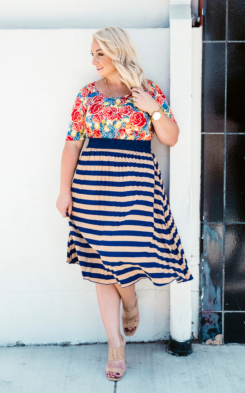 No-Fail Trick For Pattern Mixing With LuLaRoe Jill Bright On A