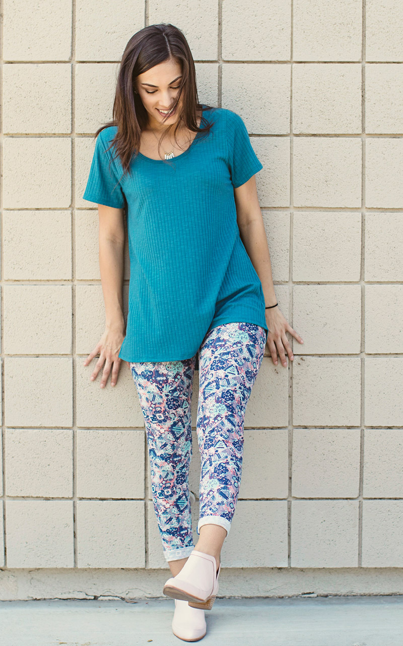 LuLaRoe-Classic-T-shirt-texture-blue-green.jpg