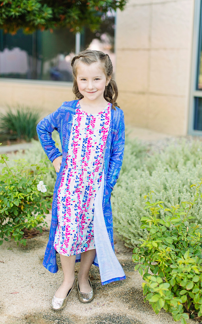 LuLaRoe-Sariah-Kids-Long-Cardigan-With-Pockets-blue-arrwos.jpg