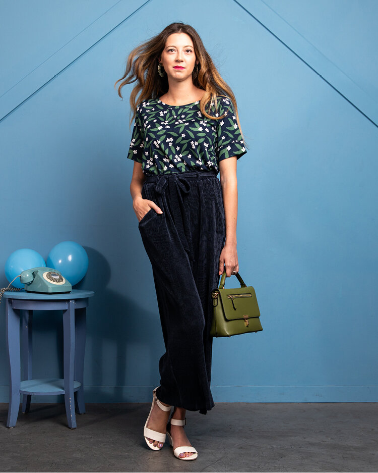 Hailey Raglan Sleeve Top - Women's Collection | LuLaRoe