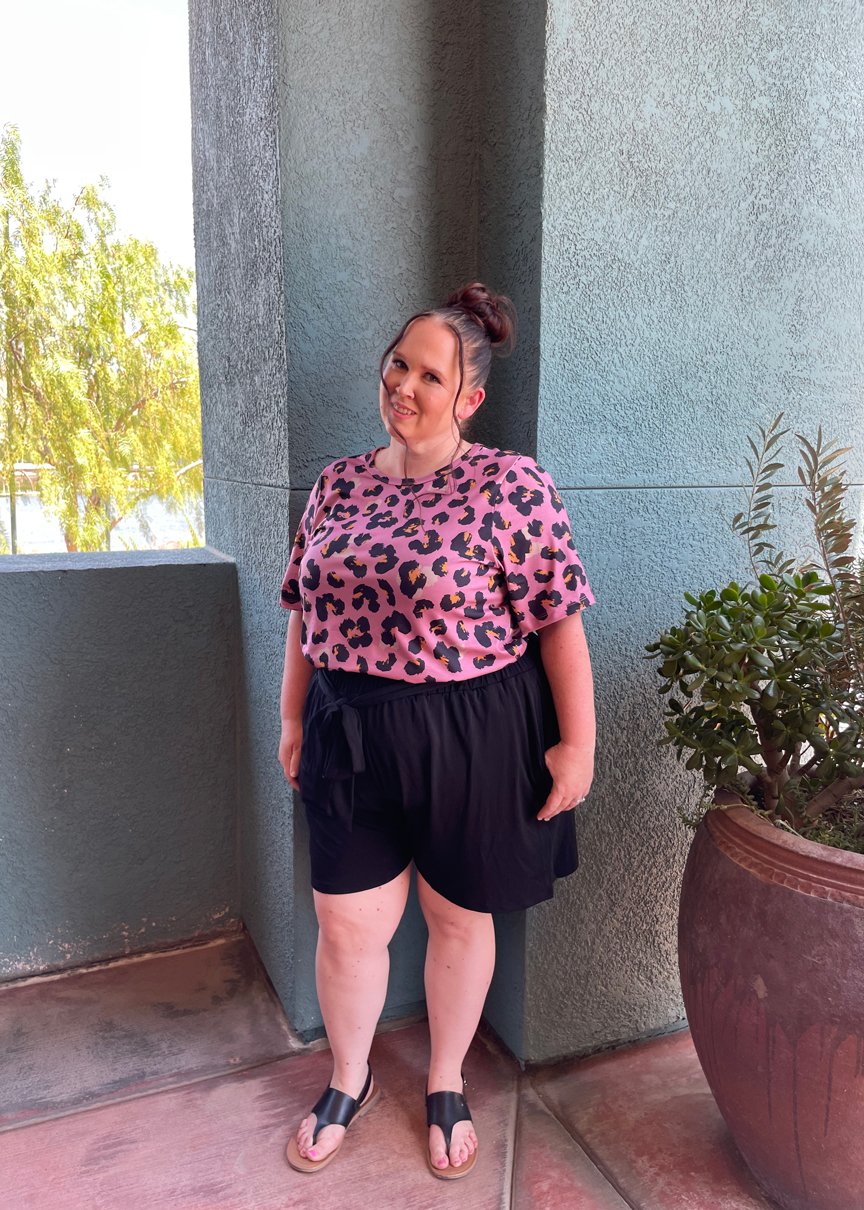 LuLaRoe Alli Basic T – Selvaggio Style