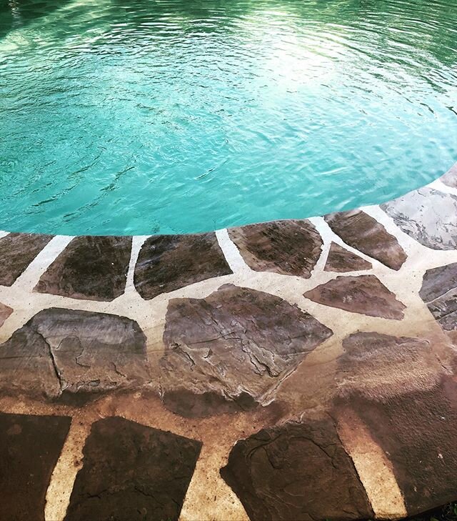 Sharing our first camp visit and noticing the giraffe pattern as pool coping. What a magical place @micatosafaris !
#giraffeinspired #africa #pooldesign #2019 #designerdeb #finelinesinteriors
