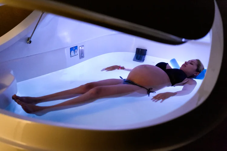 MedicalMassageGroup_Prenatal_Massage_Swimming.jpeg