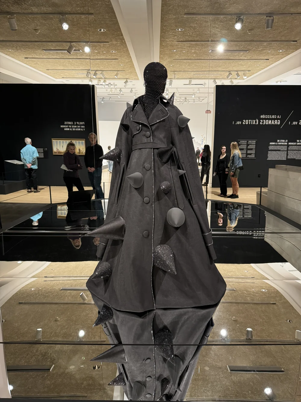 Designer: Viktor &amp; Rolf