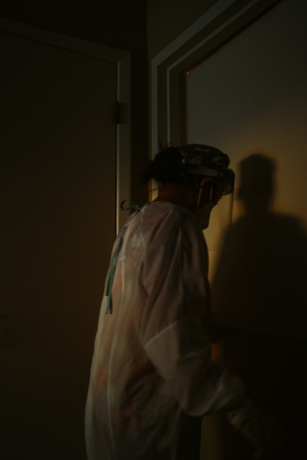  Maika Alvarez leaving a patient’s room. 