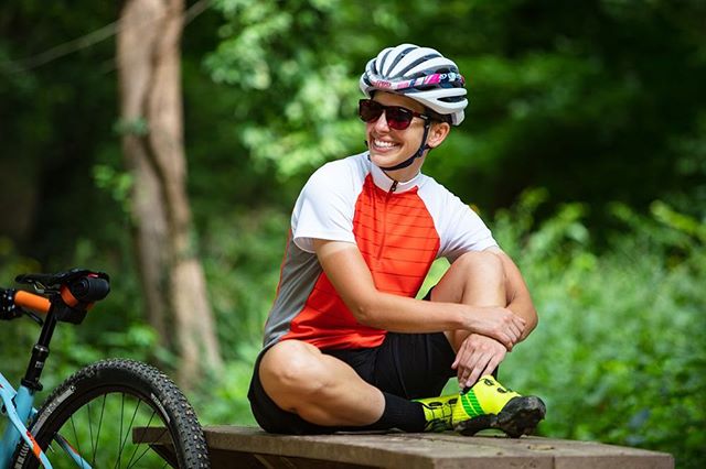 Always relaxed and happy while on a ride, Bri never minds waiting for you to catch up. Have a snack while you wait for me Bri!  @boverbey #trek @trekbikes #trekbikes #trekmtb #trekprocaliber #procaliber #sram #rockshox #bontrager @girocycling #girohe