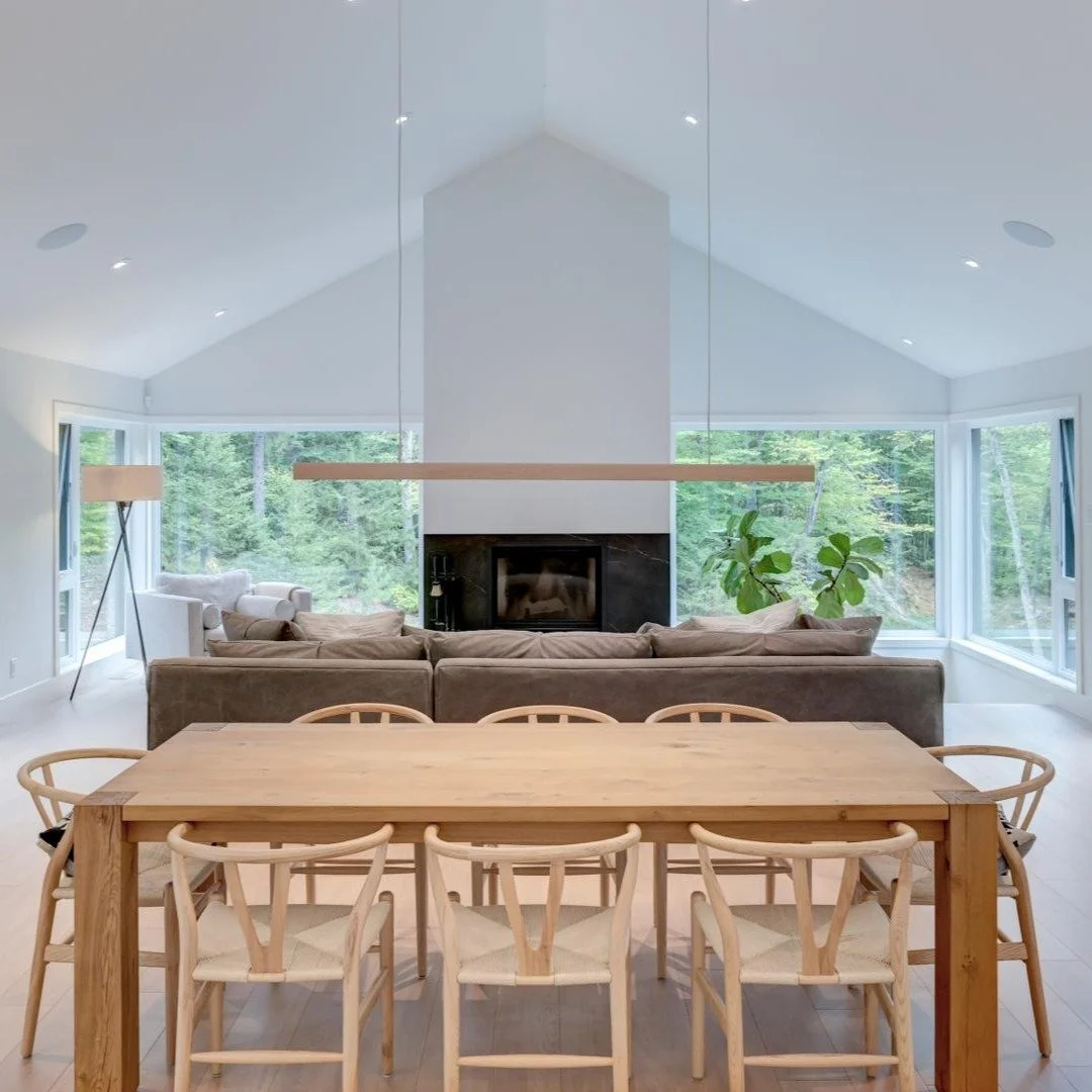 When clean and simple hits just right.
&bull;
&bull;
&bull;
Architecture: Grenier+Richards Architecture
Interior Design: @studio_findlay
Photography: Photographieimmoblier.com
&bull;
#moderndesign #moderncabin #modernarchitecture #newbuild #canadiand
