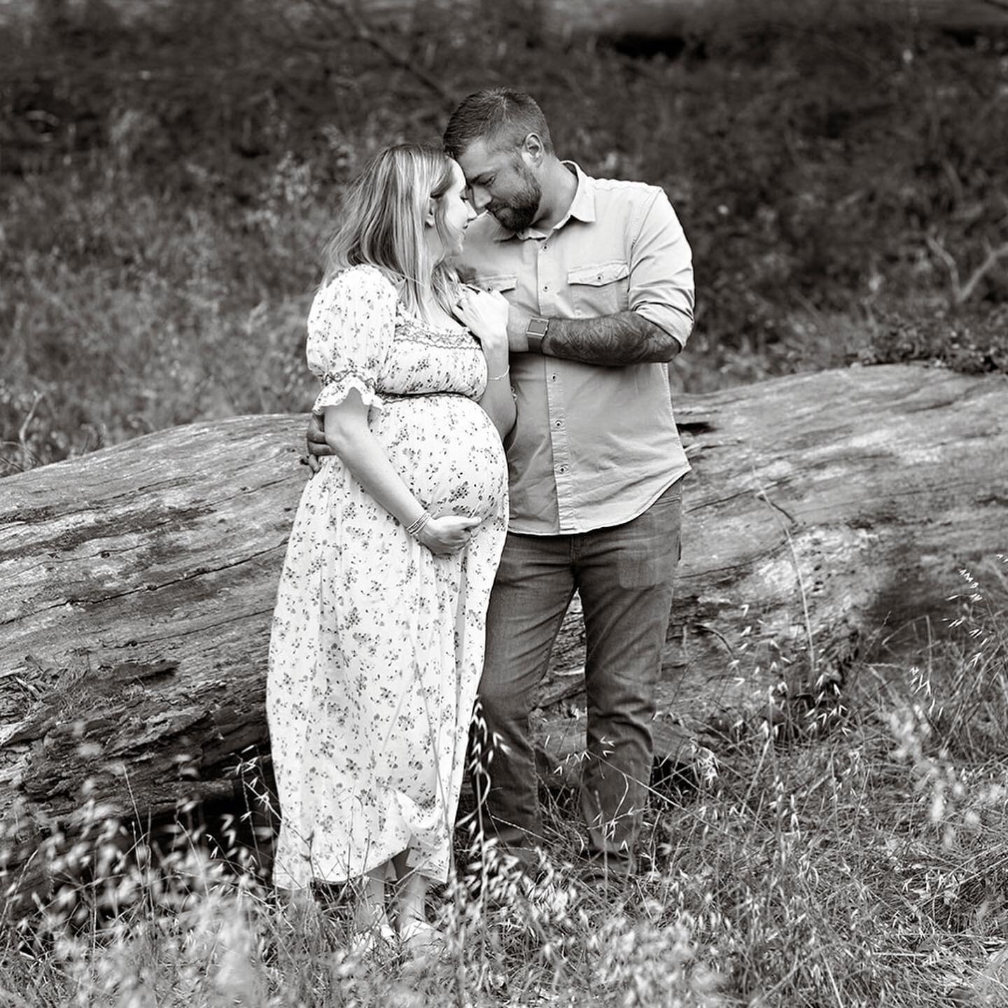 We can&rsquo;t wait to meet you, Olivia Aubrey Dickson 👶🏼🦋
📸: @brookebeasleyphoto