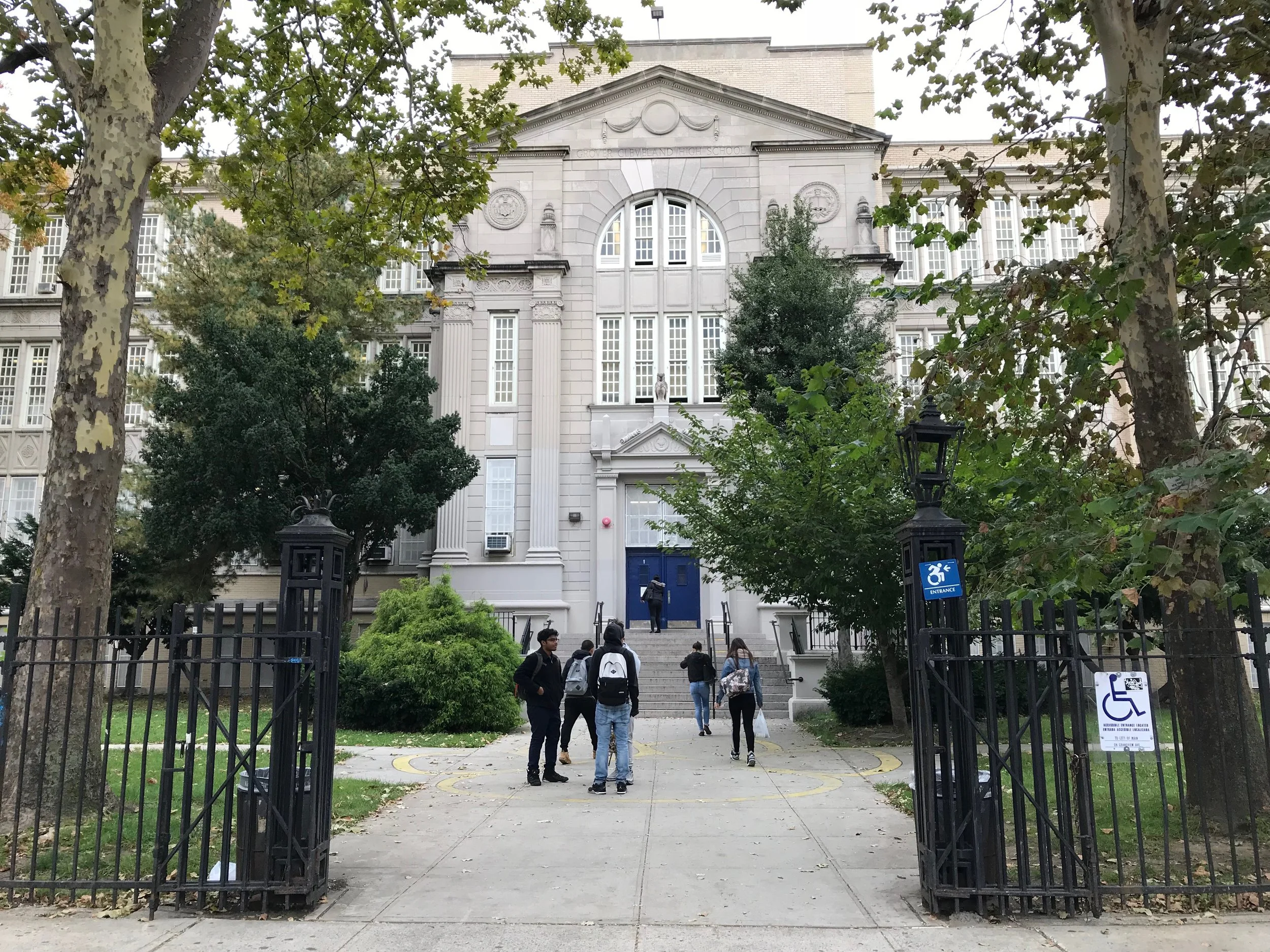 After Alleged Cop Slap, Ridgewood Students Defend ‘Heroic’ Guidance Counselor 