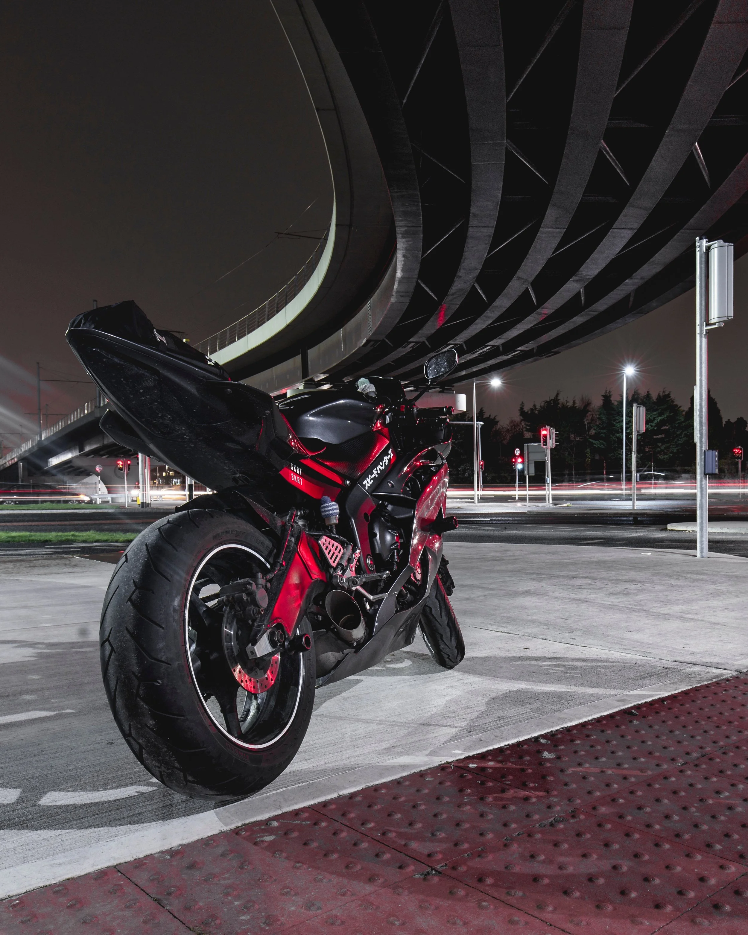 A Yamaha motorcycle, one of the stolen motorcycle makes allegedly sold by the defendants. Photo by Conor Luddy on Unsplash.