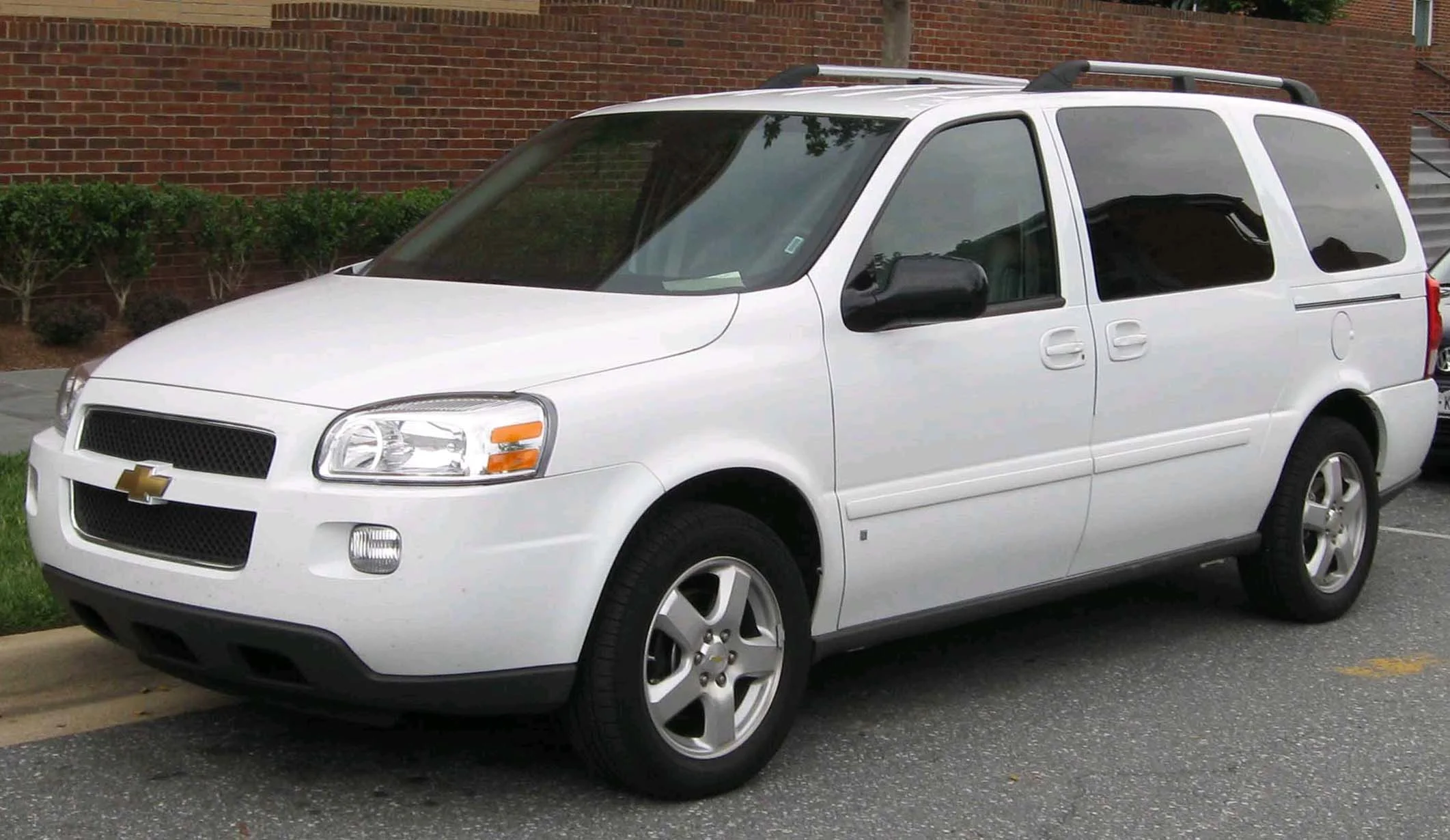 A 2009 Chevy van, the type of car driven by Carmine Minichino. Photo by IFCAR.
