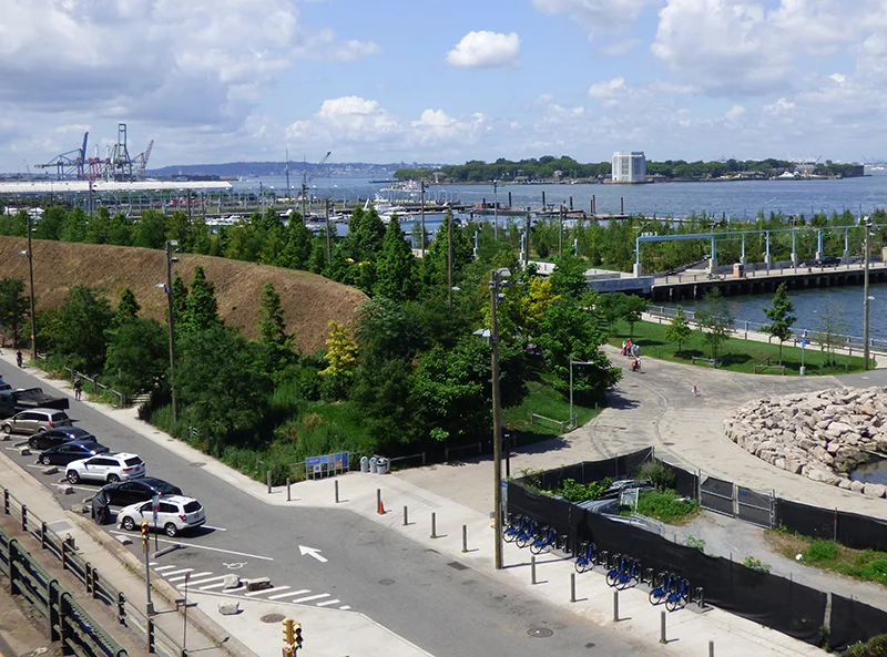 The Brooklyn Heights Association met with the city’s DOT and elected officials on Monday to present an alternative to city’s plan to replace the Promenade with a six-lane highway during the $3.4 billion reconstruction of the Brooklyn-Queens Expressway (BQE). Eagle photo by Mary Frost.