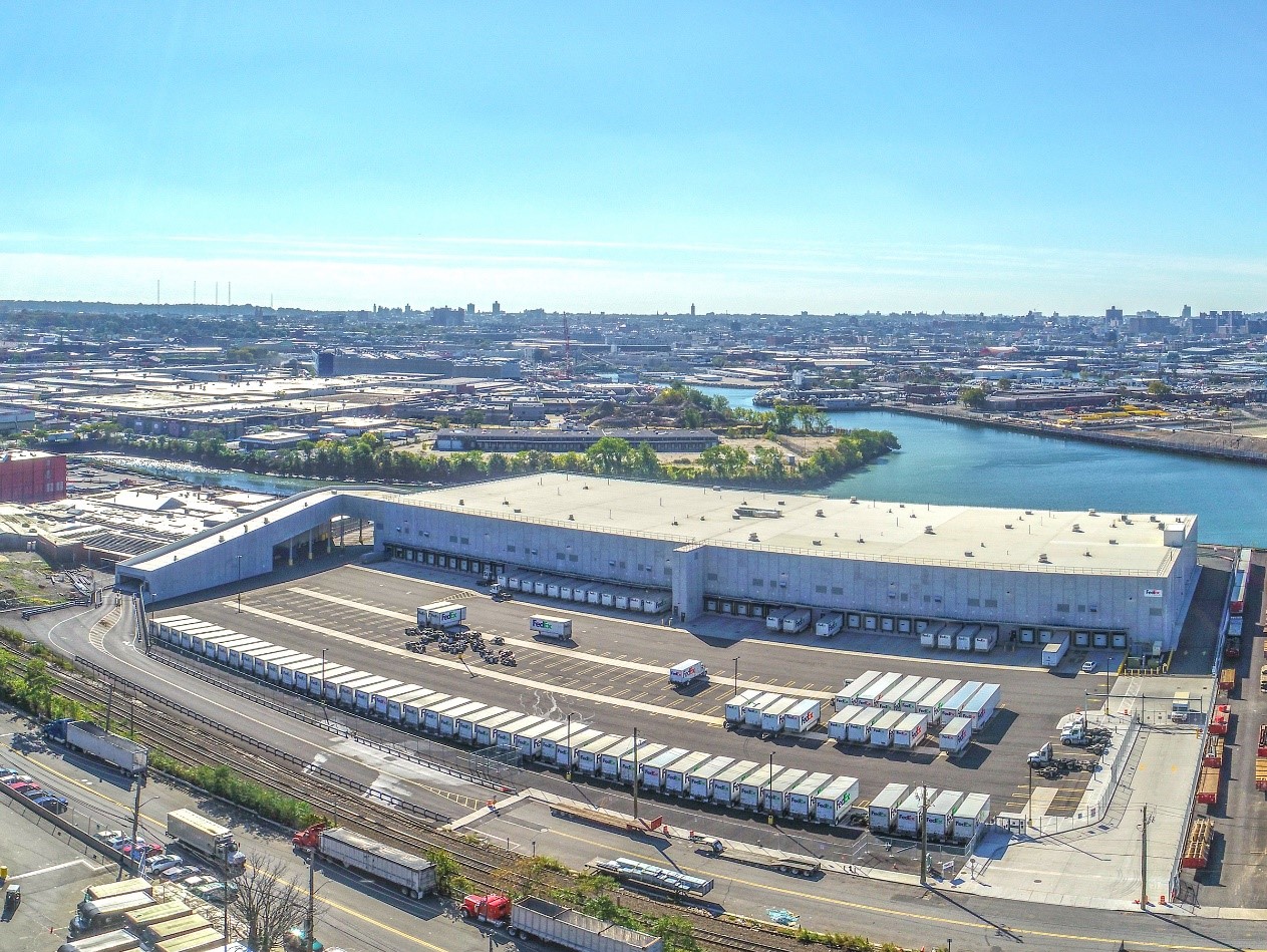  The FedEx Ground Sort Facility in Maspeth won the award for best new commercial construction. 