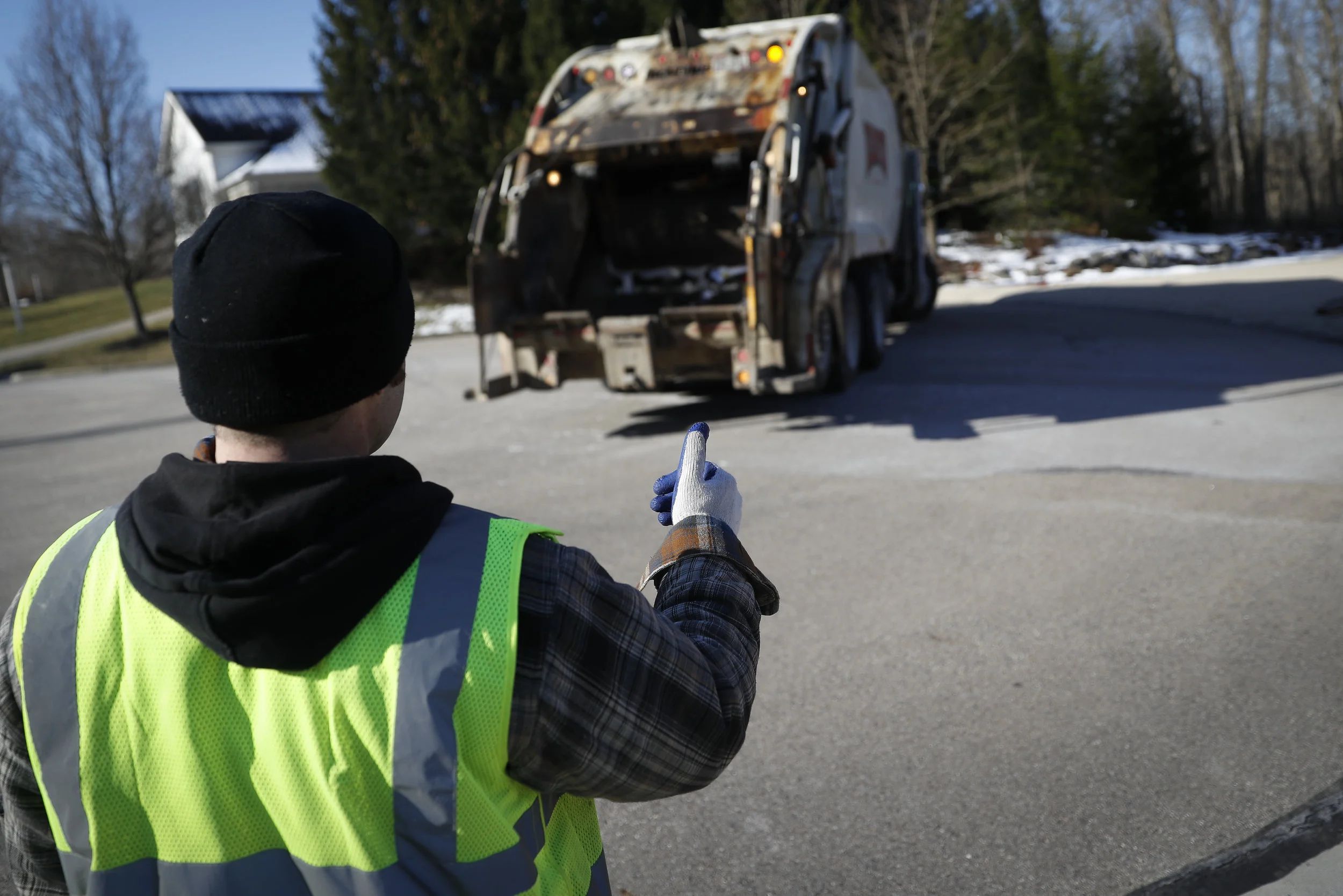 Off-Duty Sanitation Worker Arrested For Choking Daughter