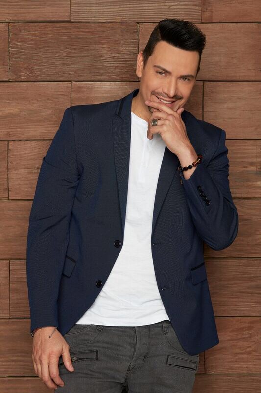 Grammy-winning salsa singer Victor Manuelle will perform at Queens College’s Kupferberg Center on Feb. 15. Photo courtesy of Queens College.