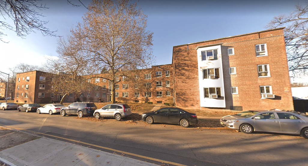 The Fresh Meadows apartment where Jawad Hussain allegedly stabbed his wife and daughter. Photo via Google Maps.