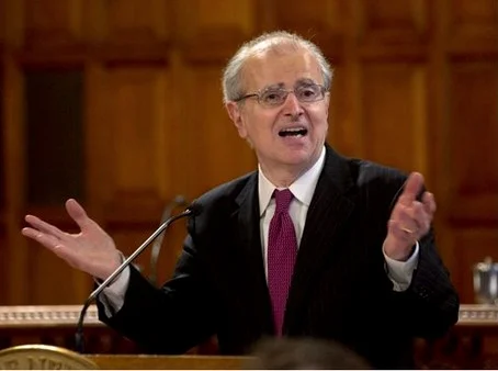 Judge Jonathan Lippman, former chief judge of the Court of Appeals, endorsed Rory Lancman for Queens District Attorney. AP Photo.