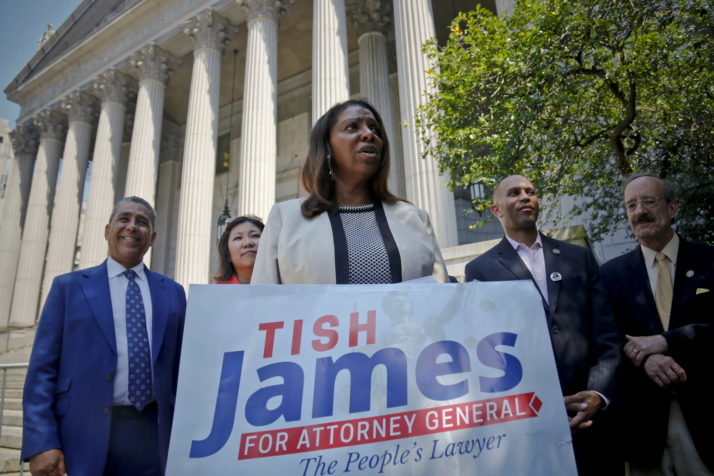 Advocate Candidates Discuss Community Character Amid Development Boom