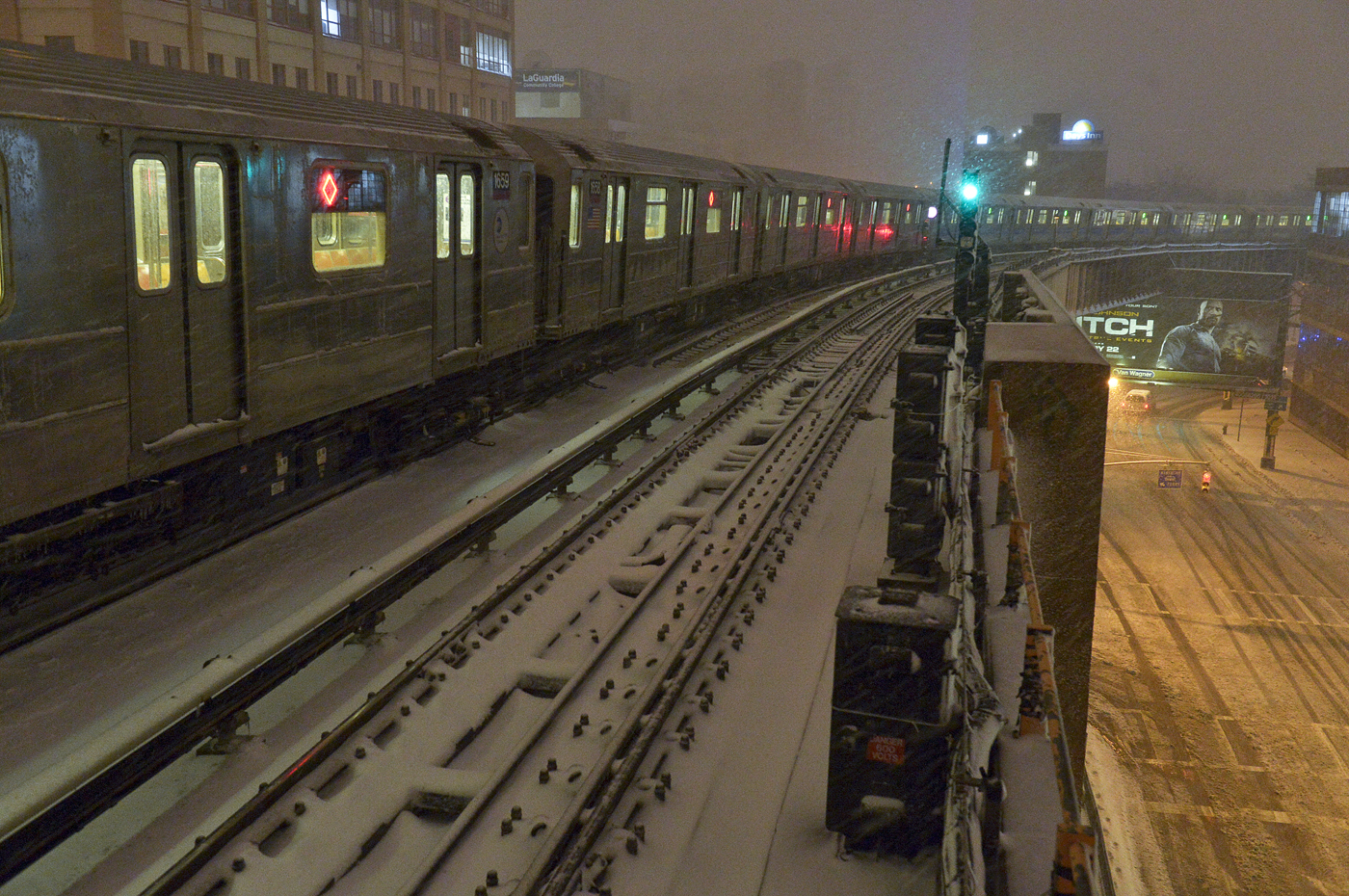 No. 7 Train Perv Exposes Himself to Preteen Girl In Woodside